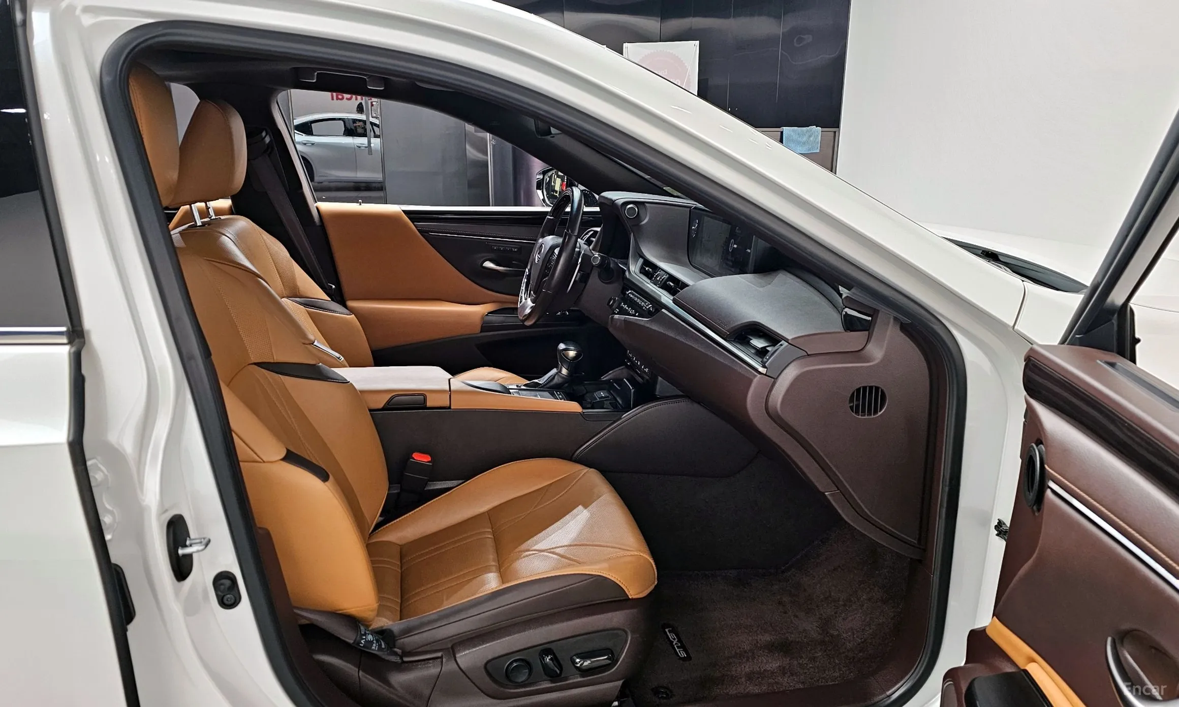 Lexus ES300h 7th Generation превью 10