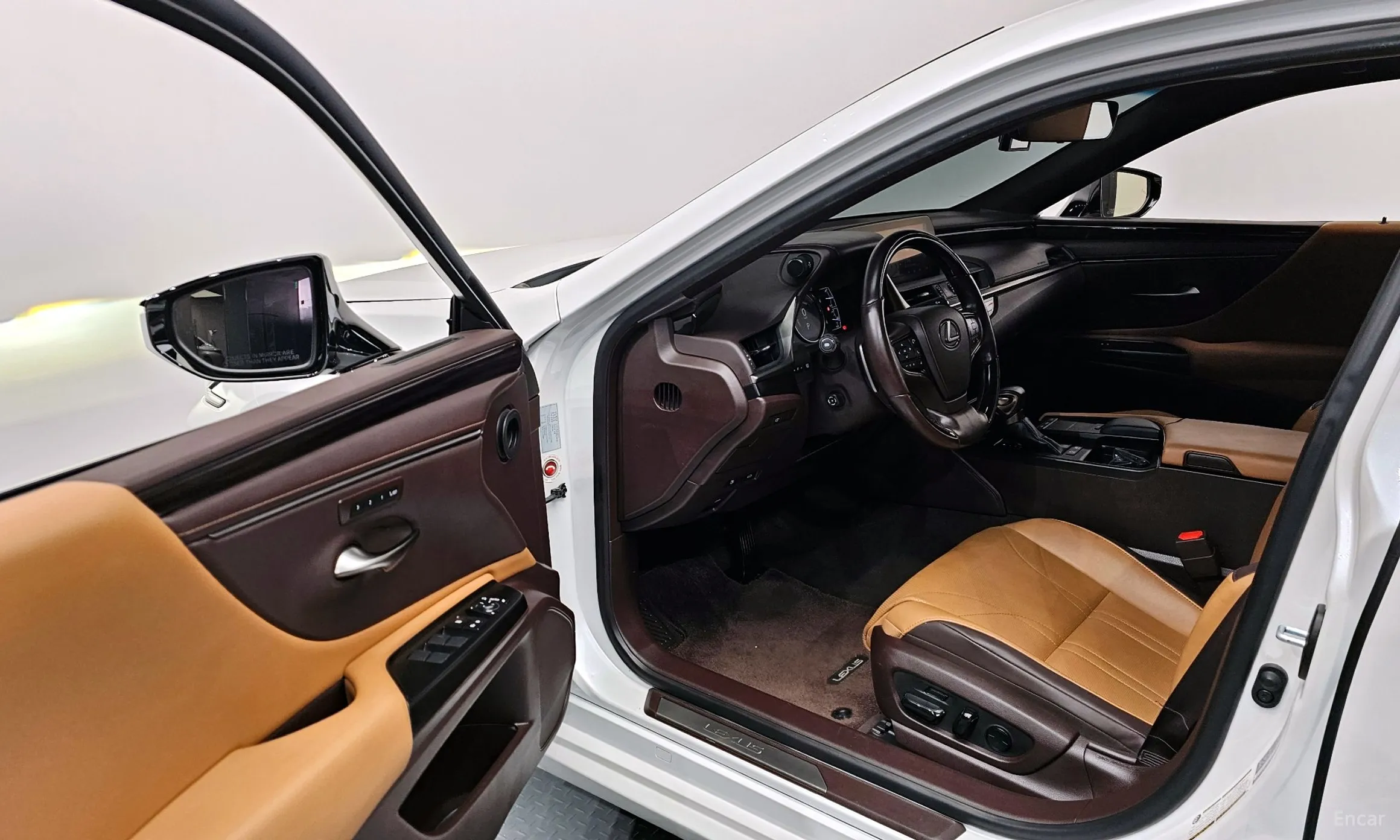 Lexus ES300h 7th Generation превью 11