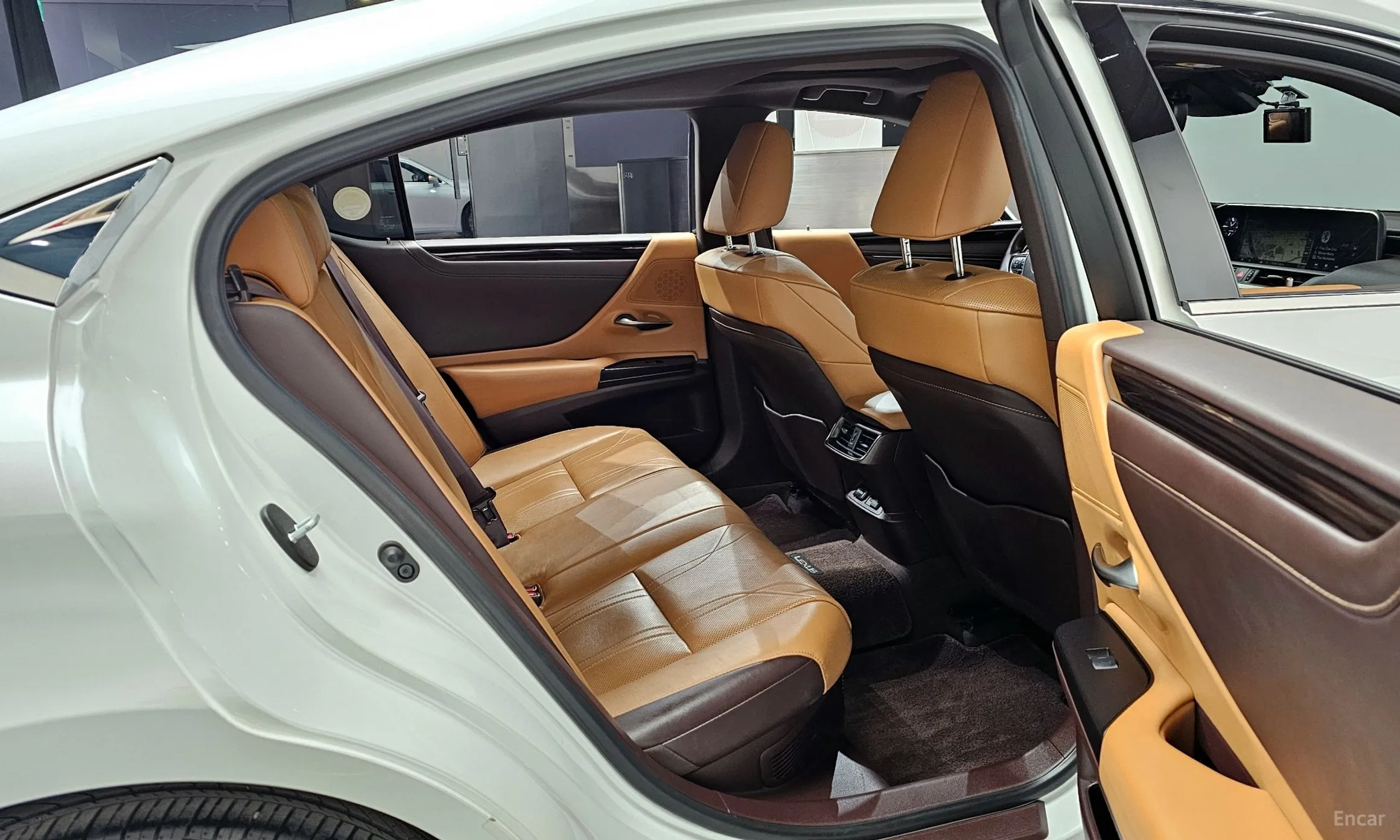 Lexus ES300h 7th Generation превью 12