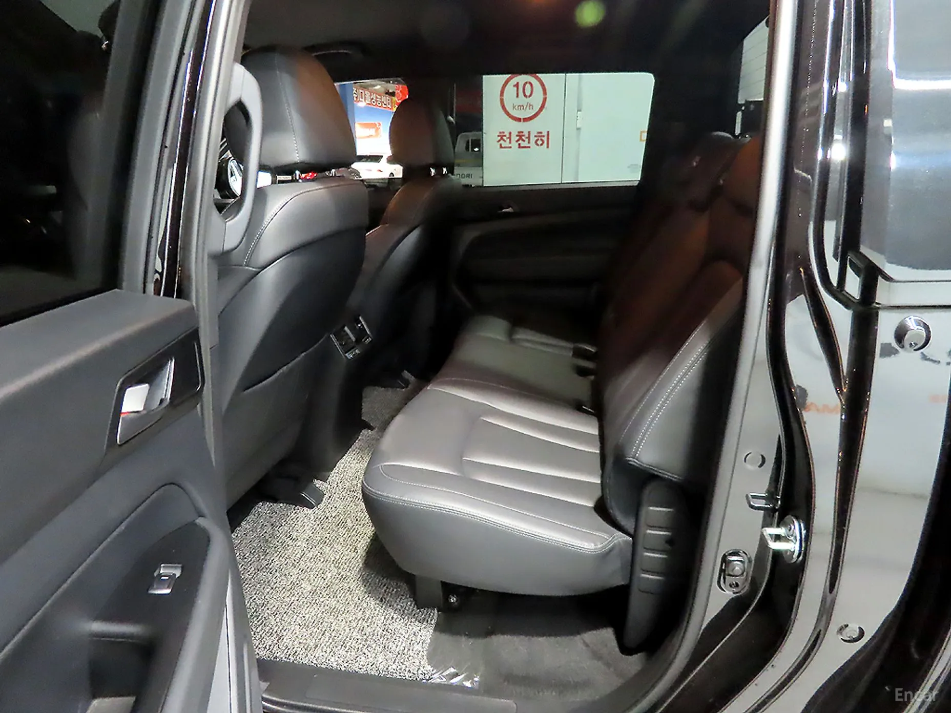 KG Mobility (SsangYong) Rexton Sports превью 12