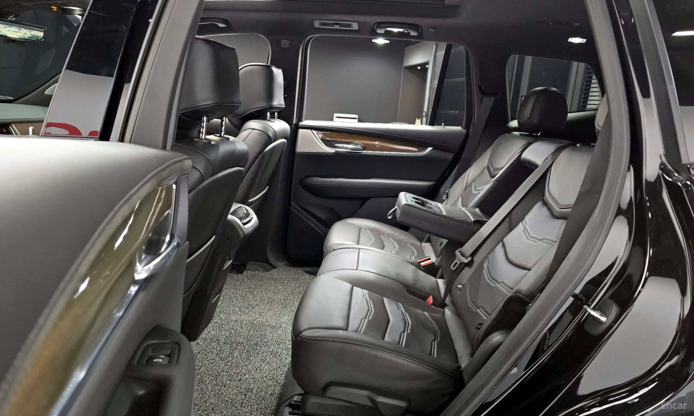 Cadillac XT6 превью 12