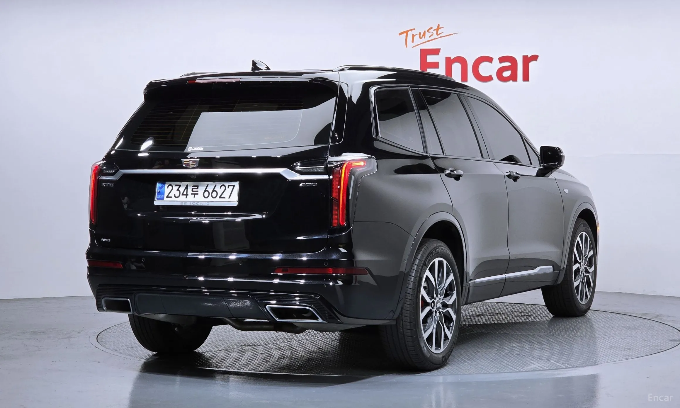 Cadillac XT6 превью 2