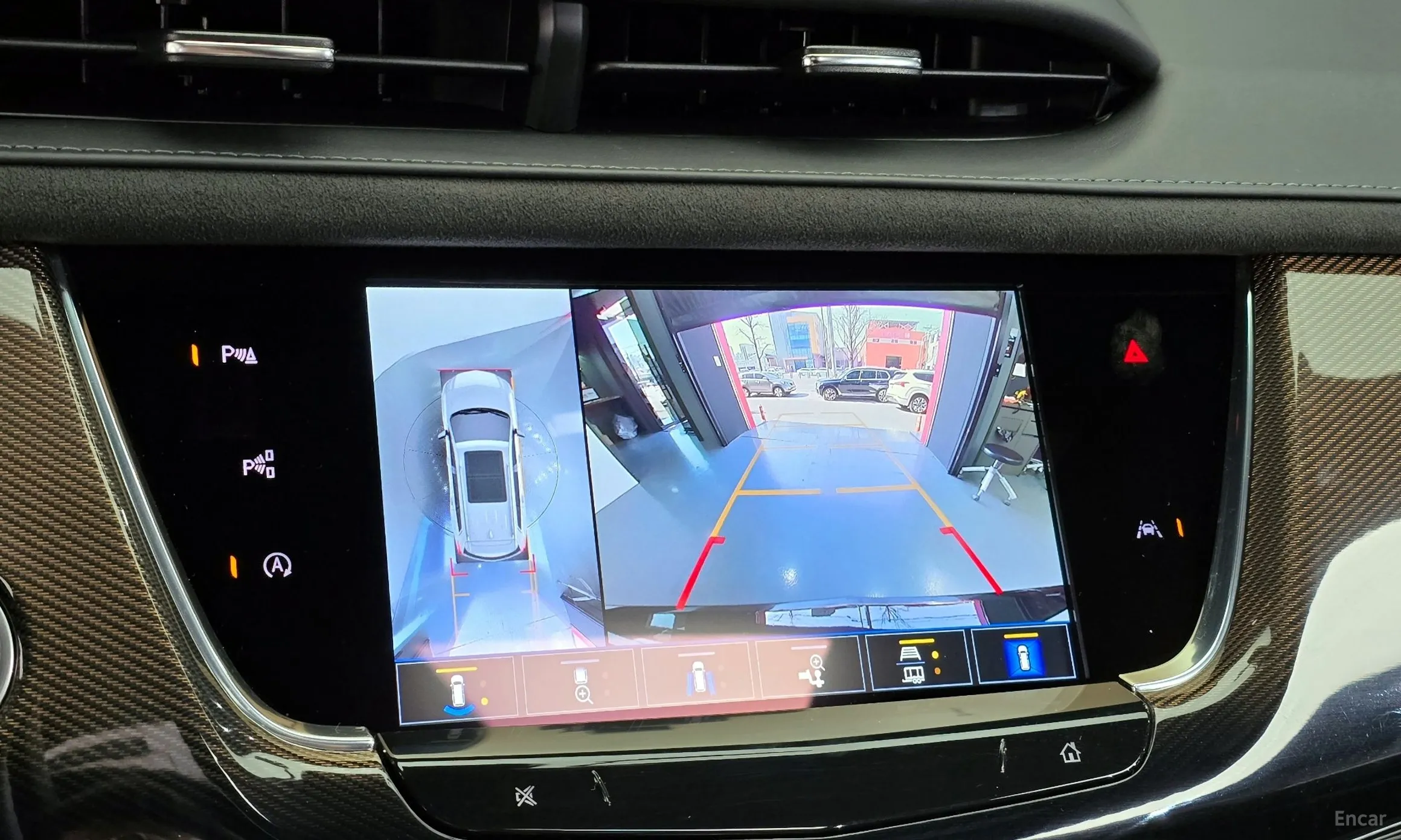 Cadillac XT6 превью 16