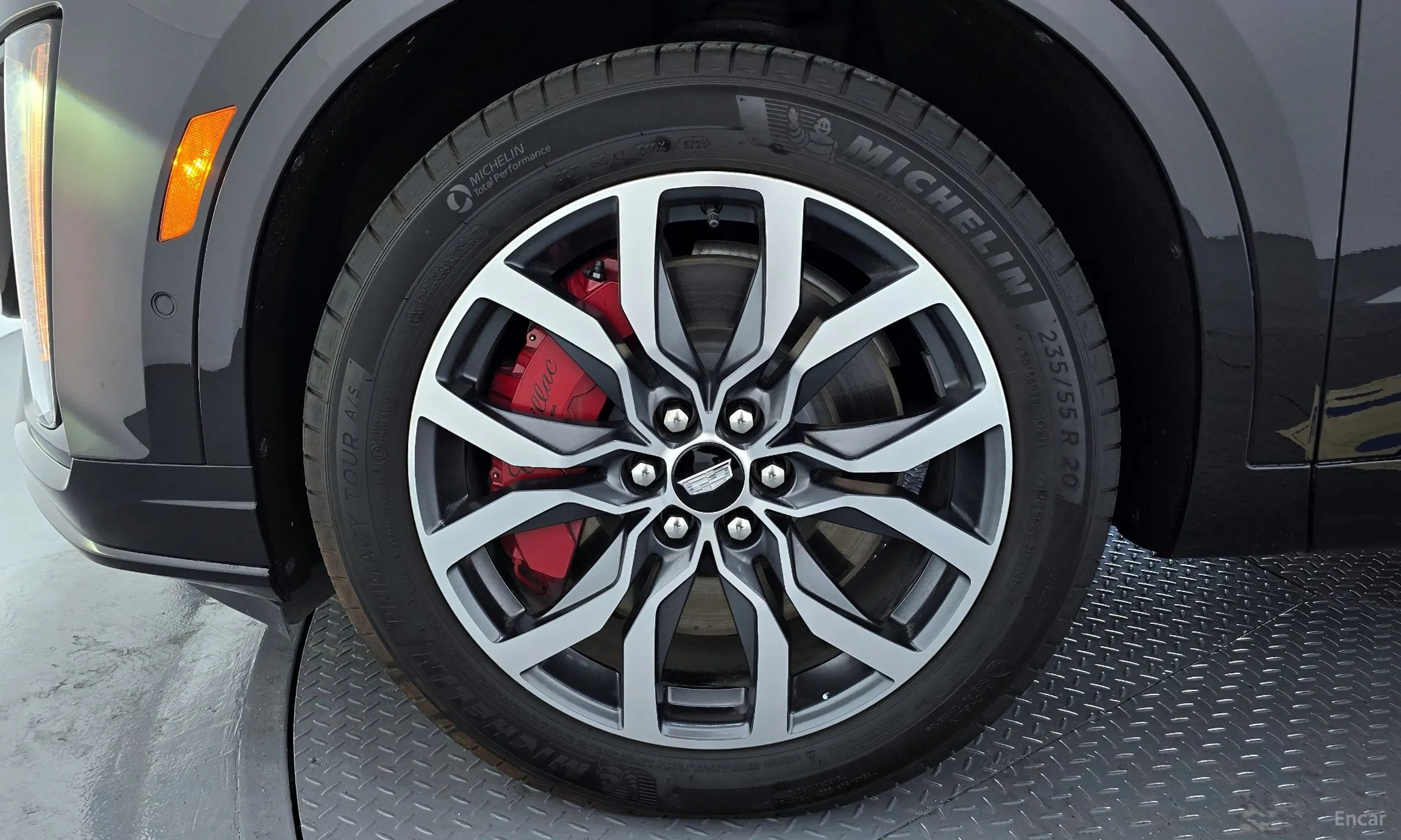 Cadillac XT6 превью 5