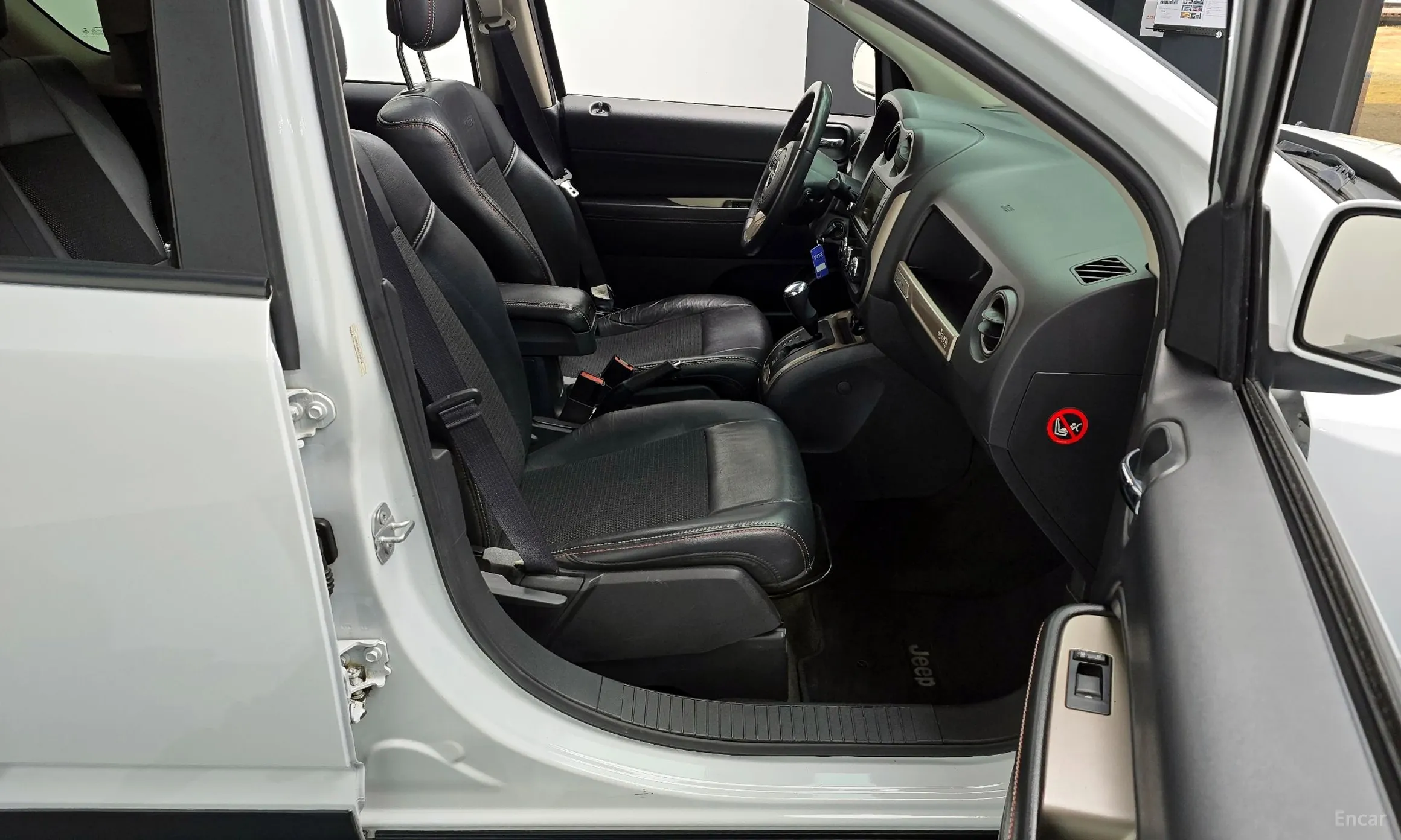 Jeep Compass превью 11
