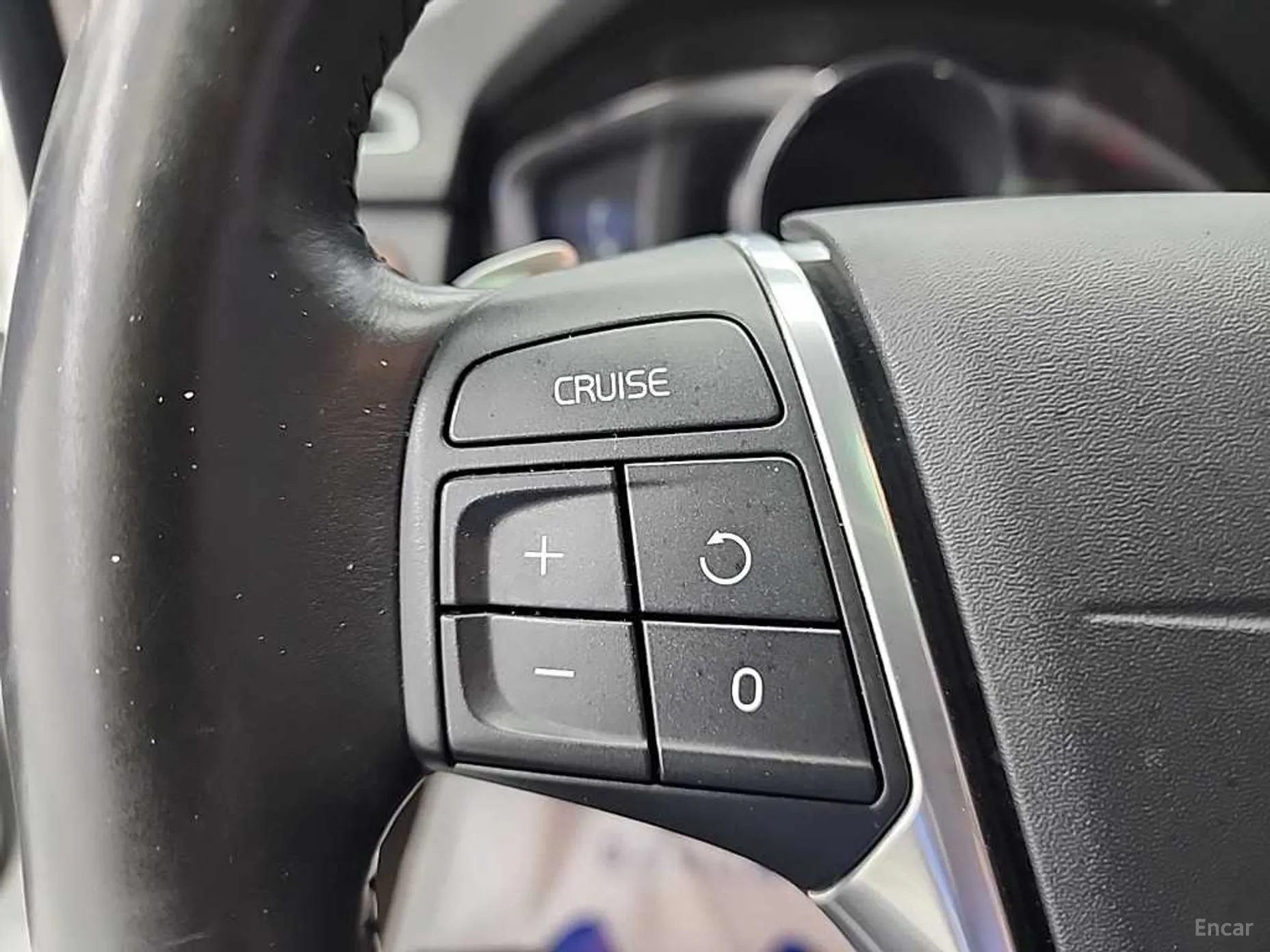 Volvo XC70 превью 17