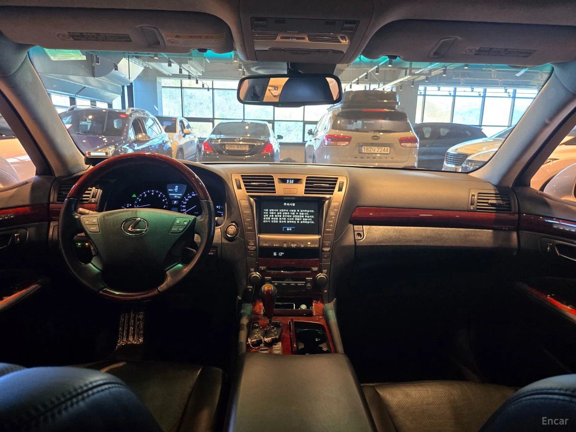 Lexus LS460L превью 7