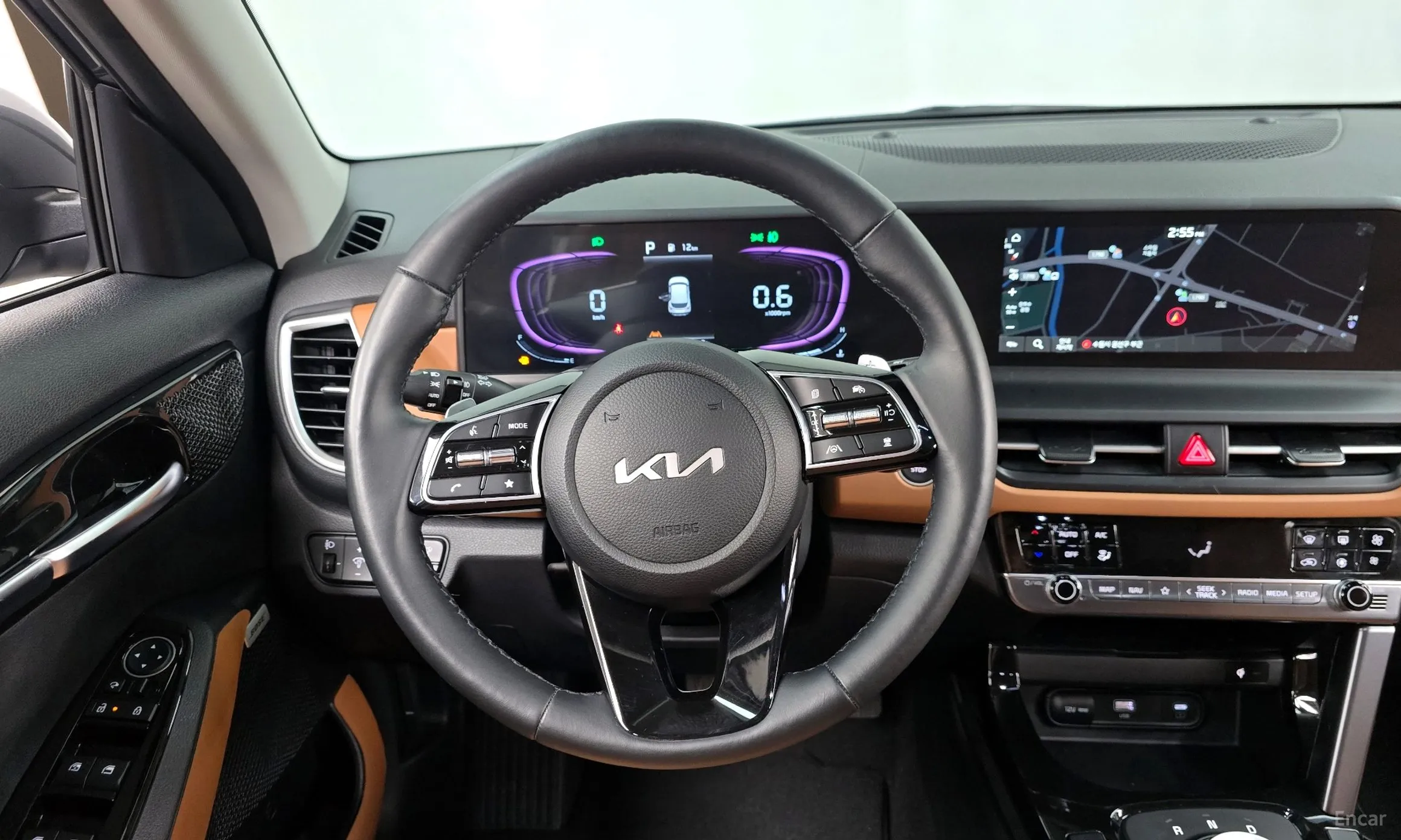 Kia Seltos превью 13