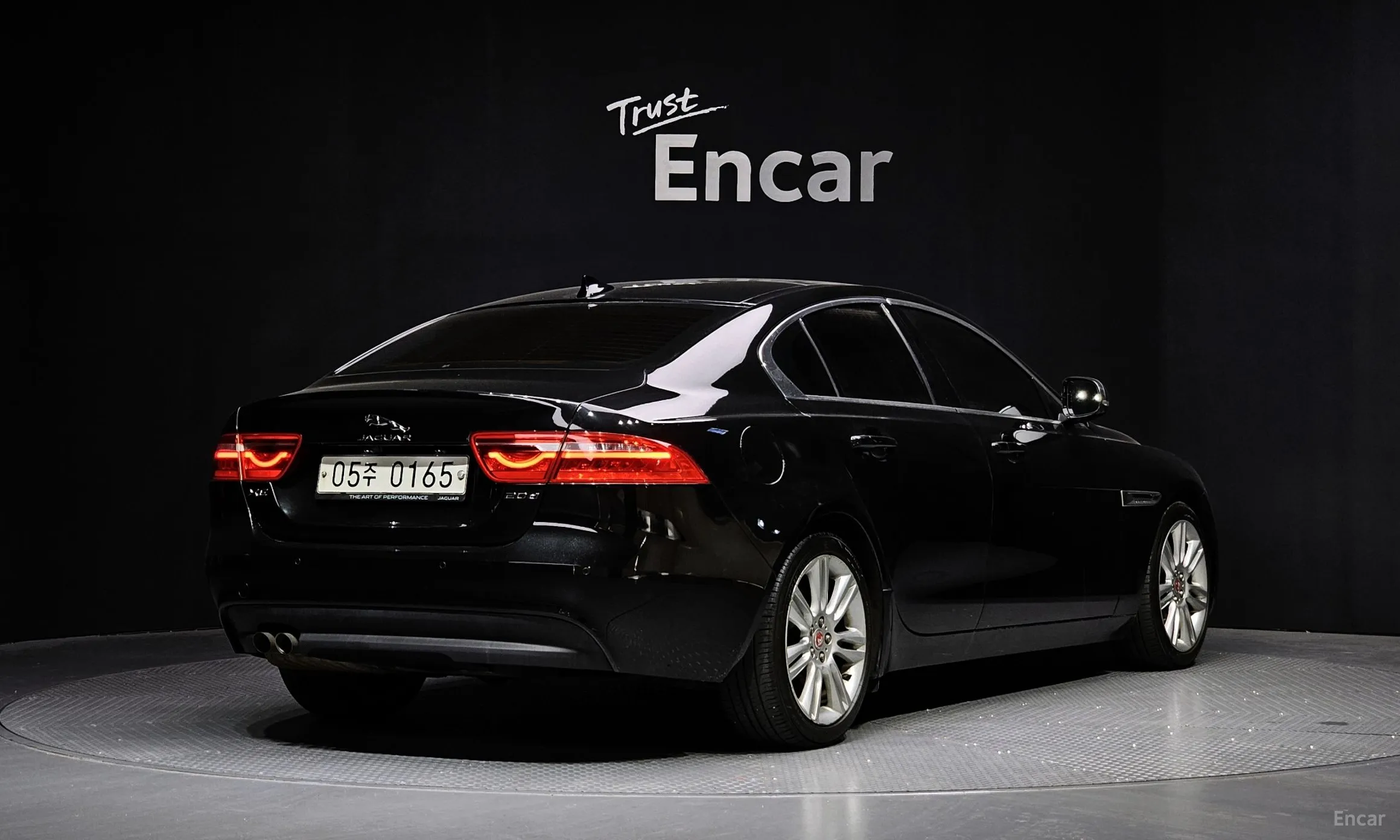 Jaguar XE превью 2