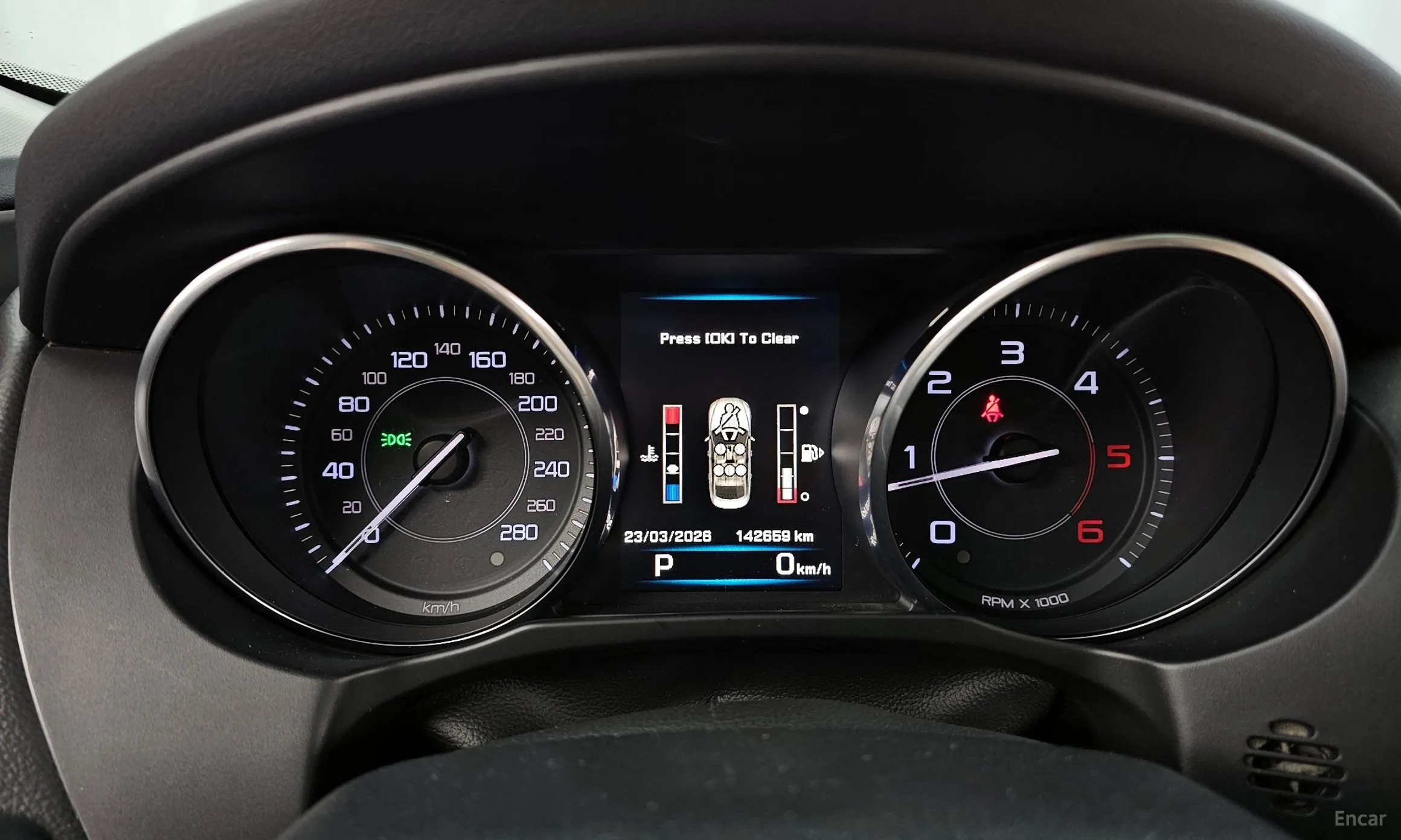 Jaguar XE превью 8