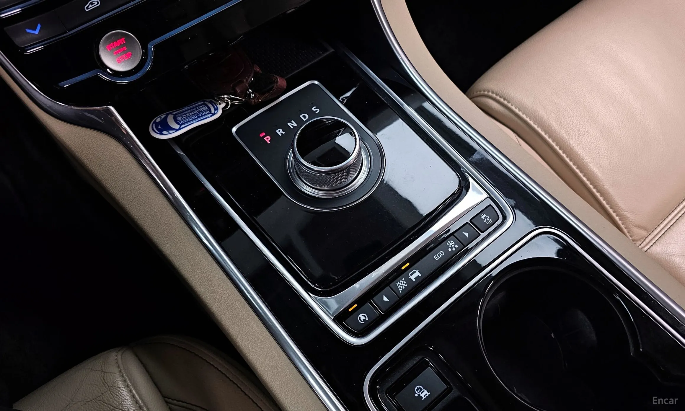 Jaguar XE превью 9