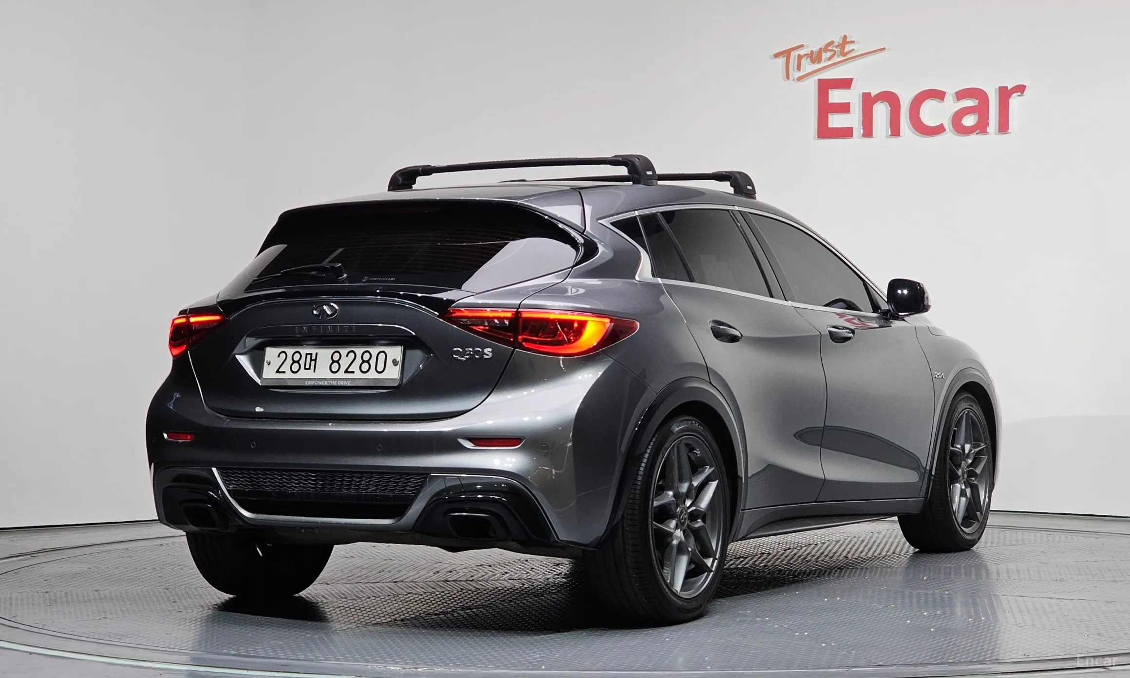 Infiniti Q30 превью 2