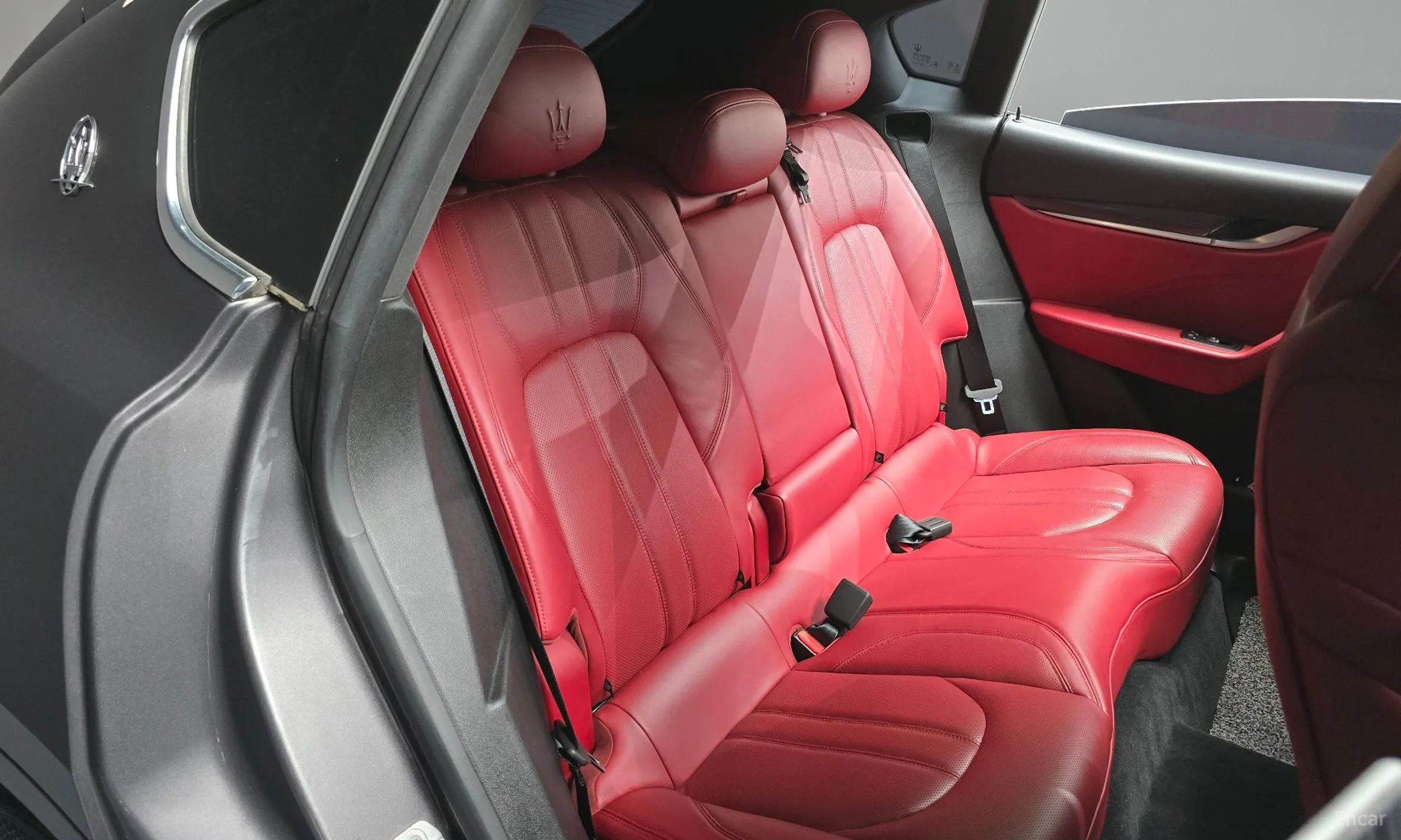 Maserati Levante превью 12