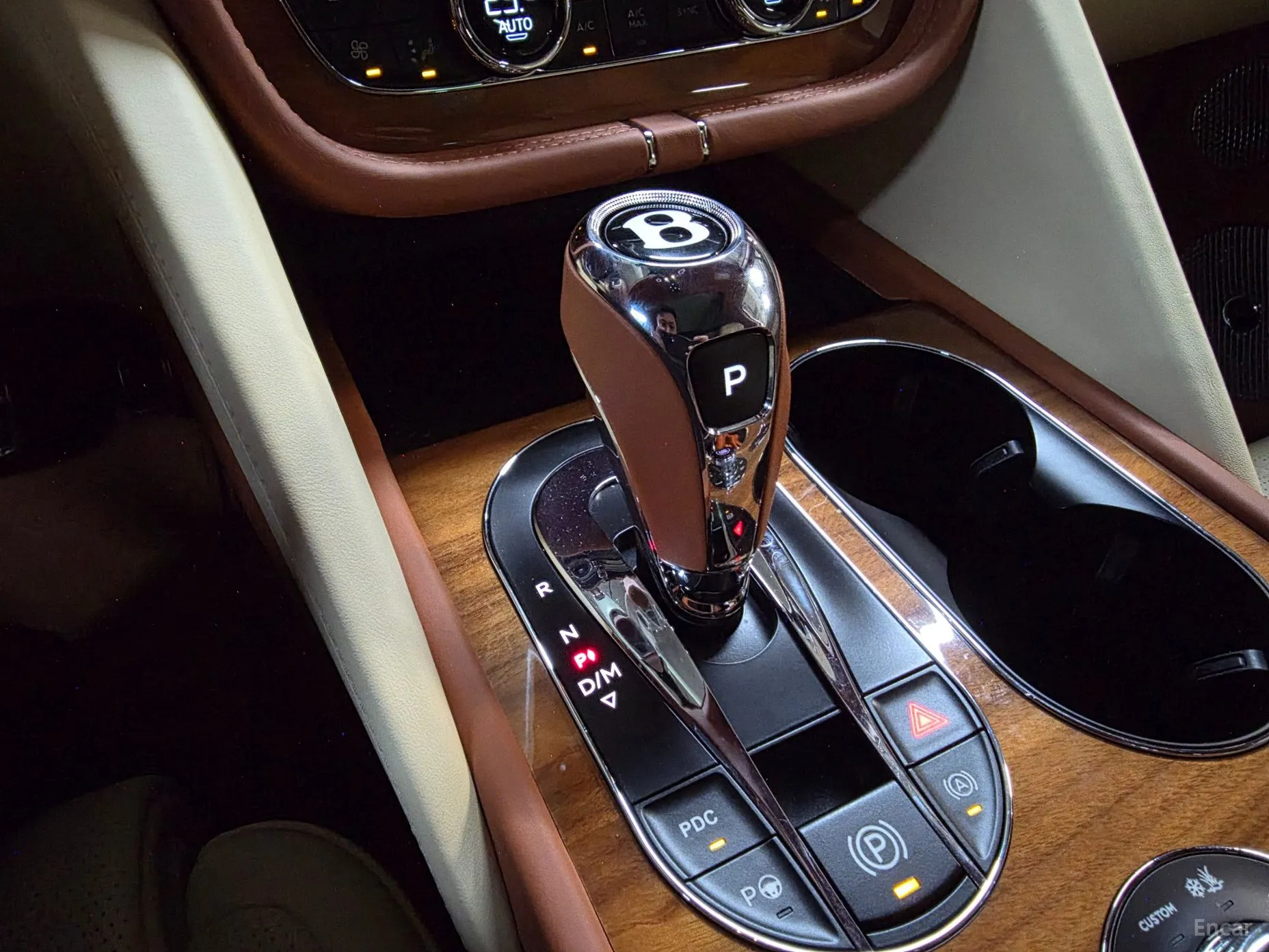 Bentley Bentayga превью 14