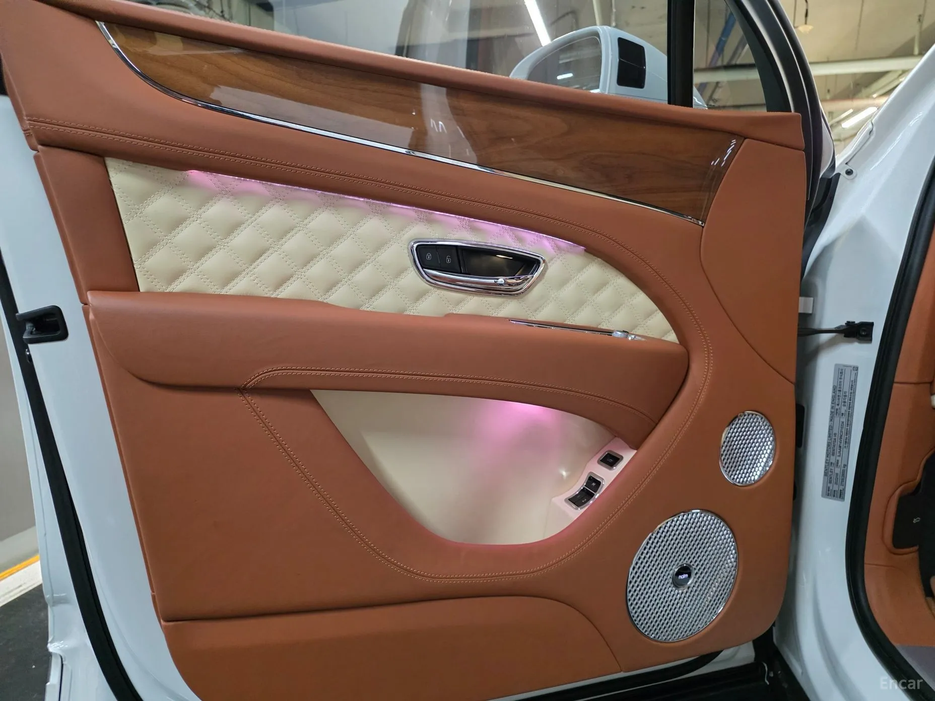 Bentley Bentayga превью 15