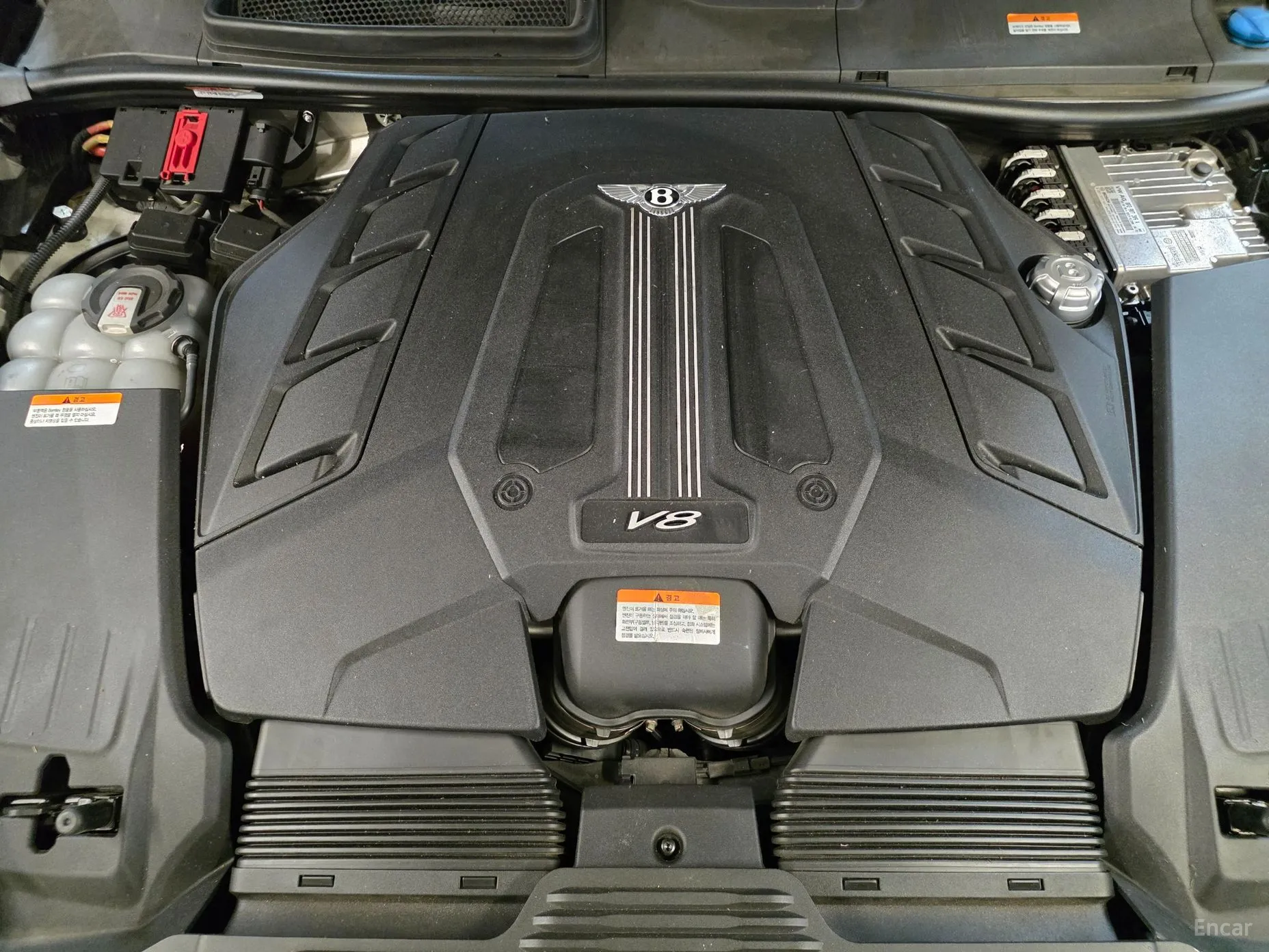Bentley Bentayga превью 19