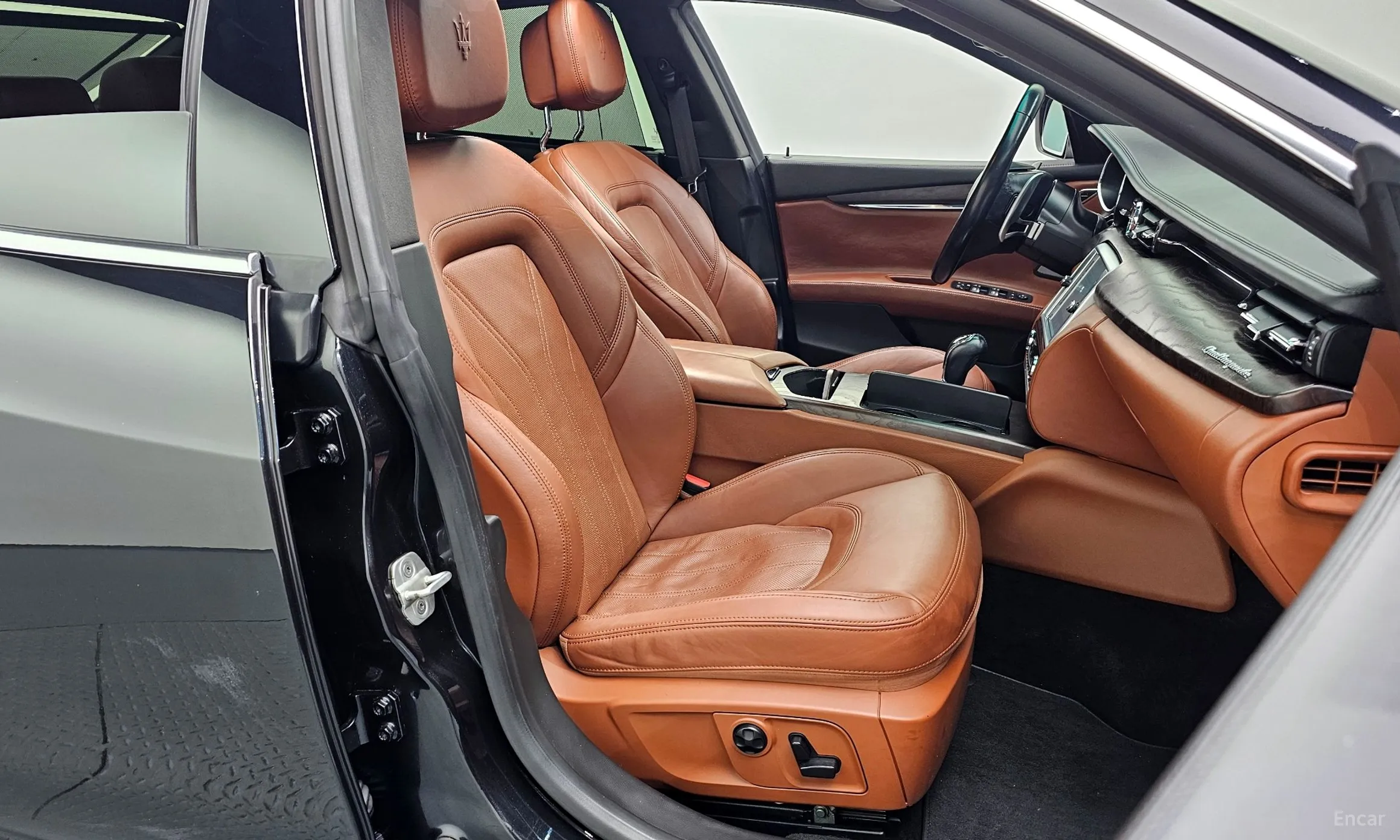 Maserati Quattroporte превью 10