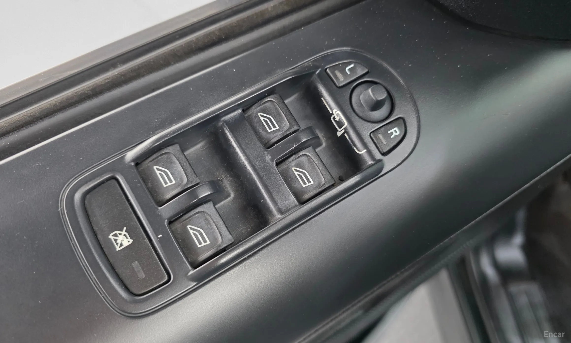 Land Rover Freelander 2 превью 13