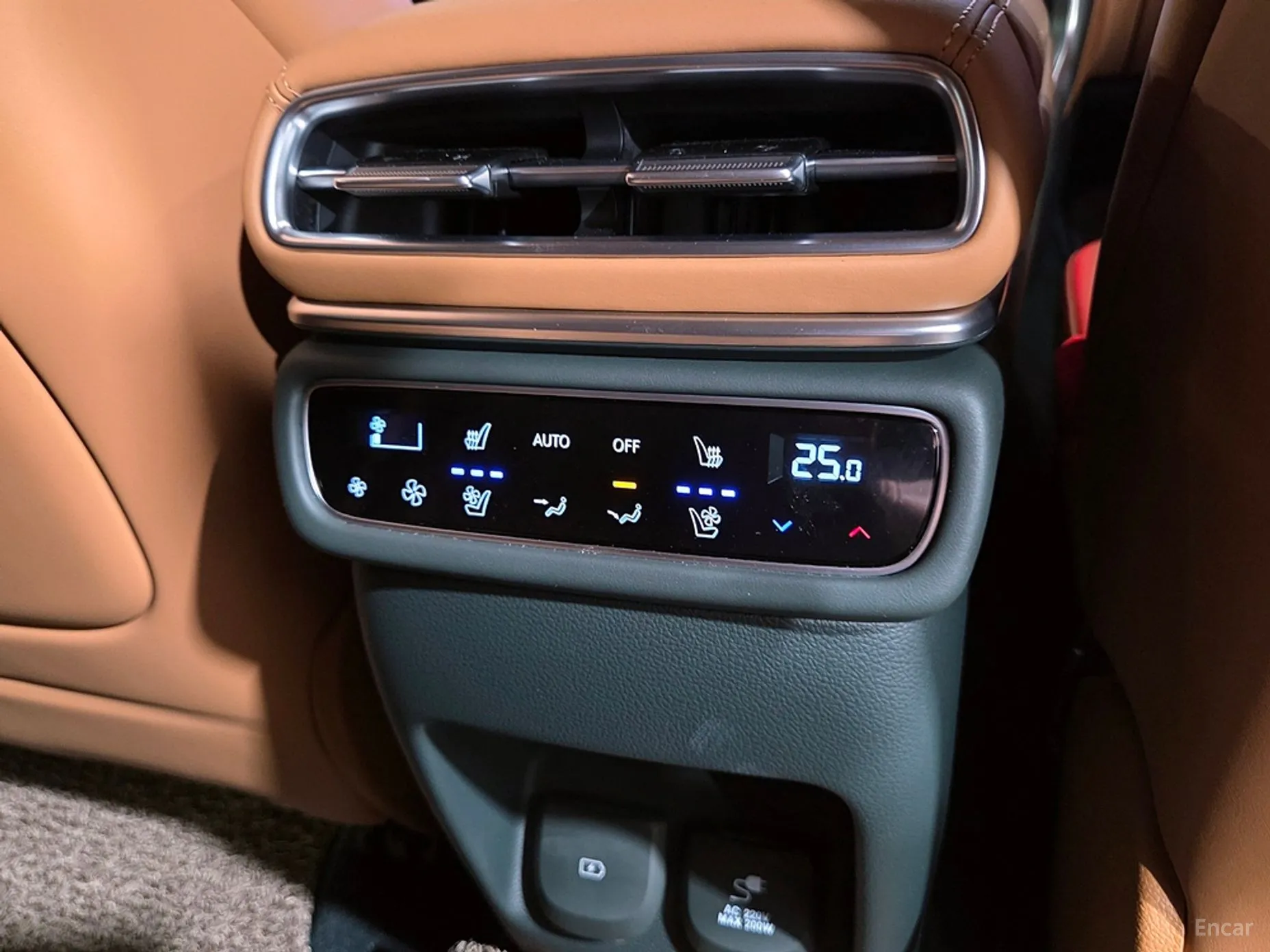 Genesis GV80 превью 17