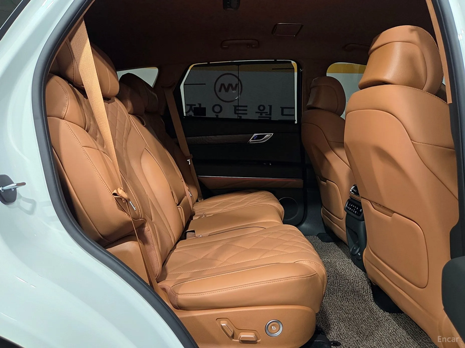 Genesis GV80 превью 19