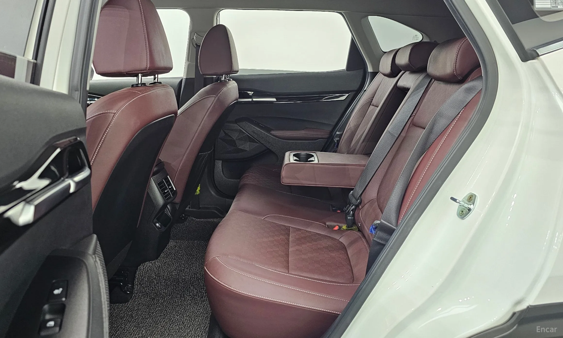 Kia Seltos превью 12