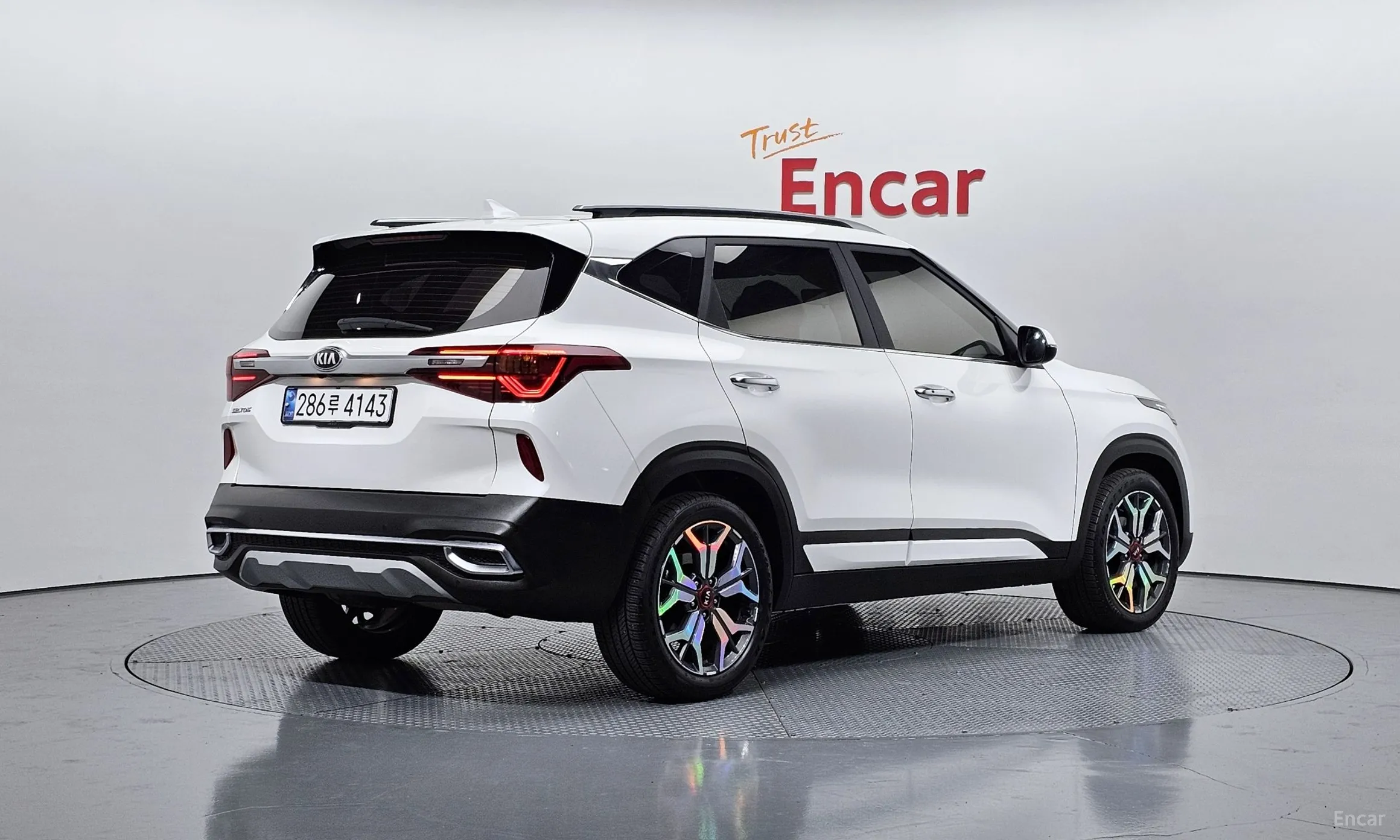 Kia Seltos превью 2