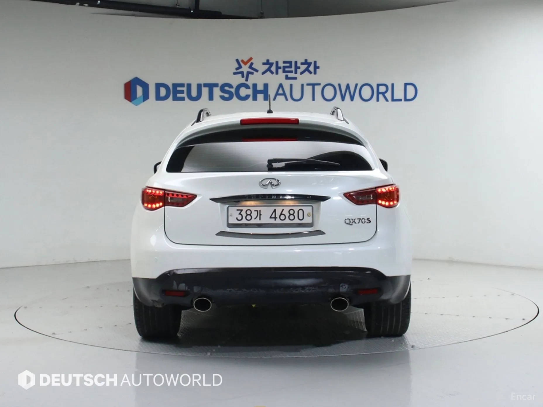 Infiniti QX70 превью 4