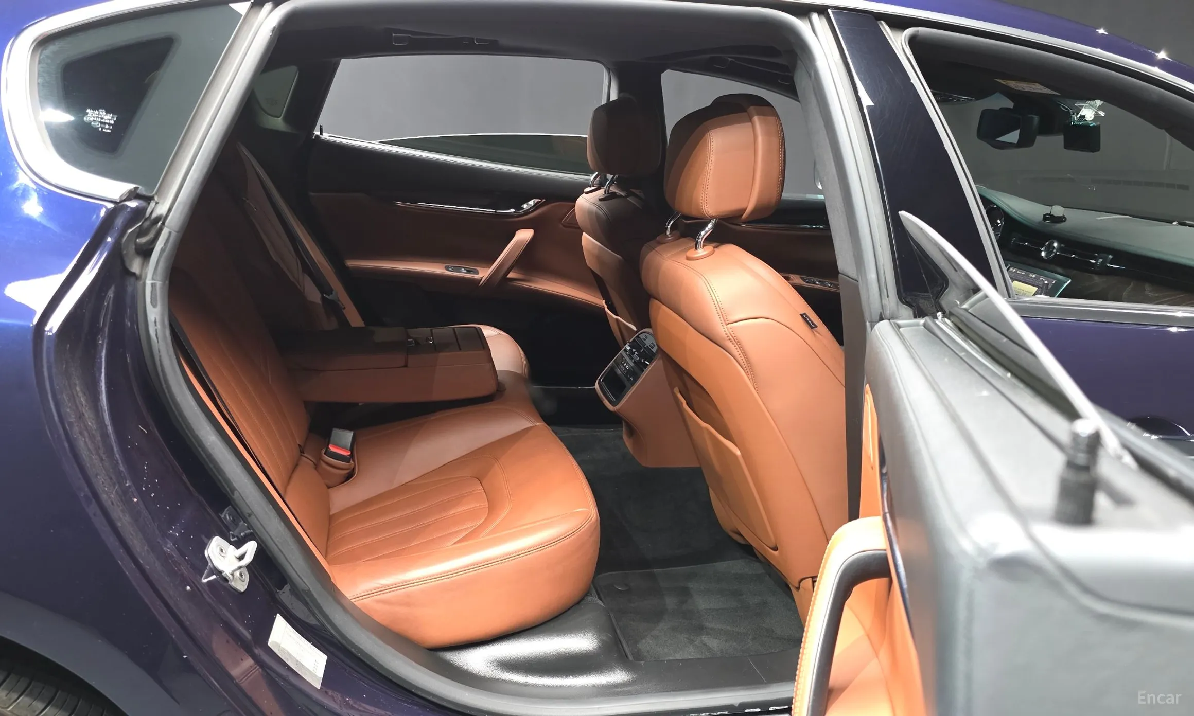 Maserati Quattroporte превью 12