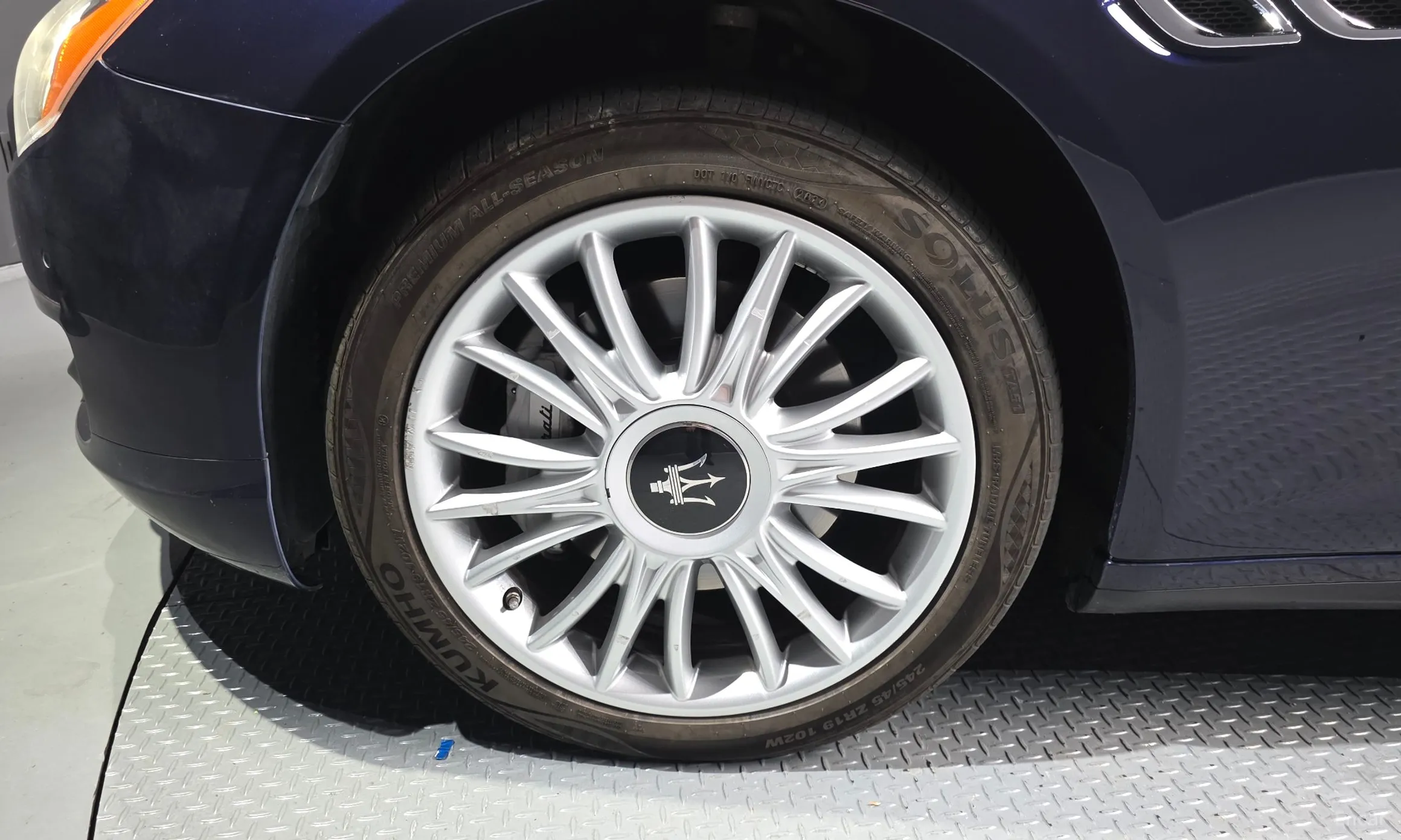 Maserati Quattroporte превью 5