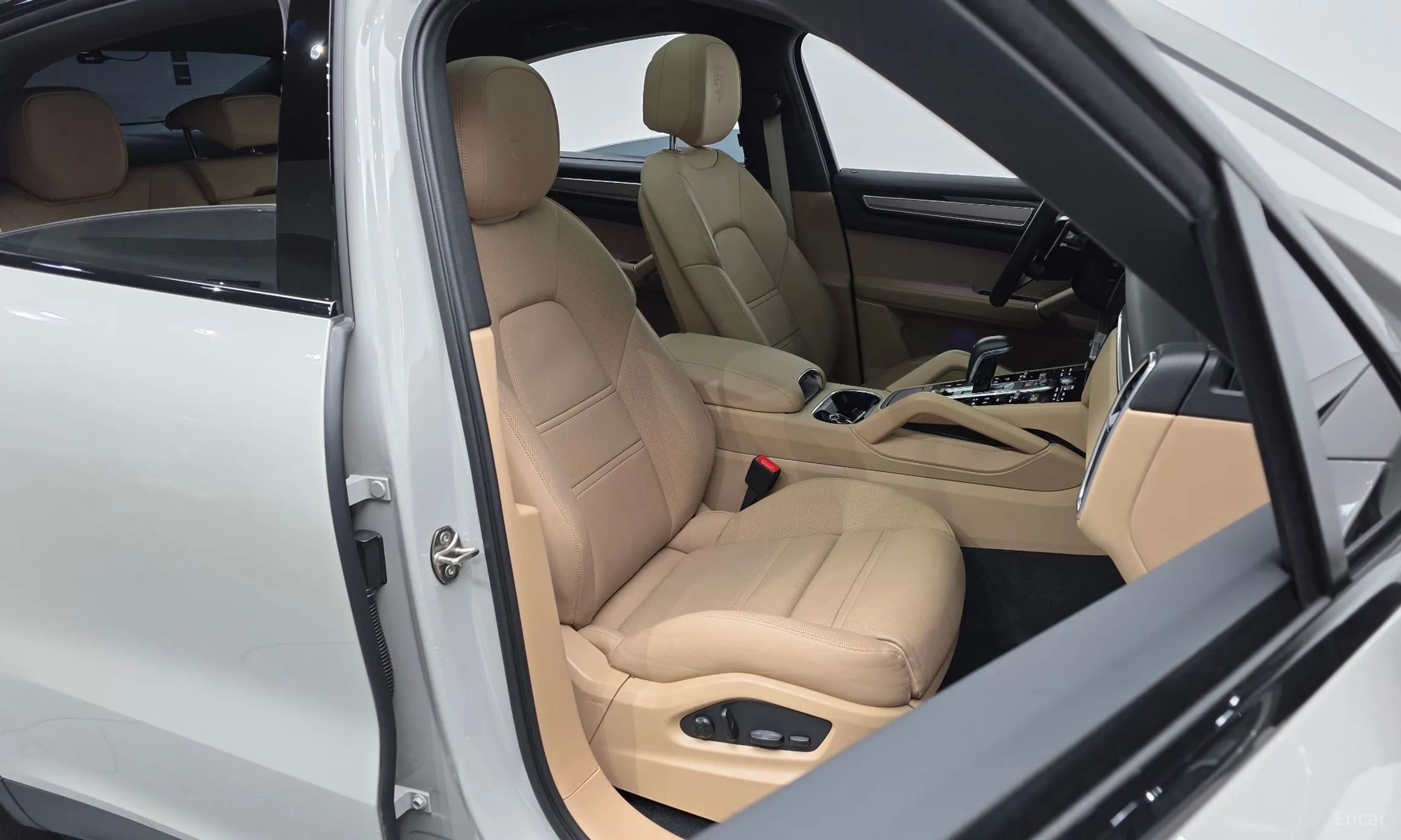 Porsche Cayenne (PO536) превью 10