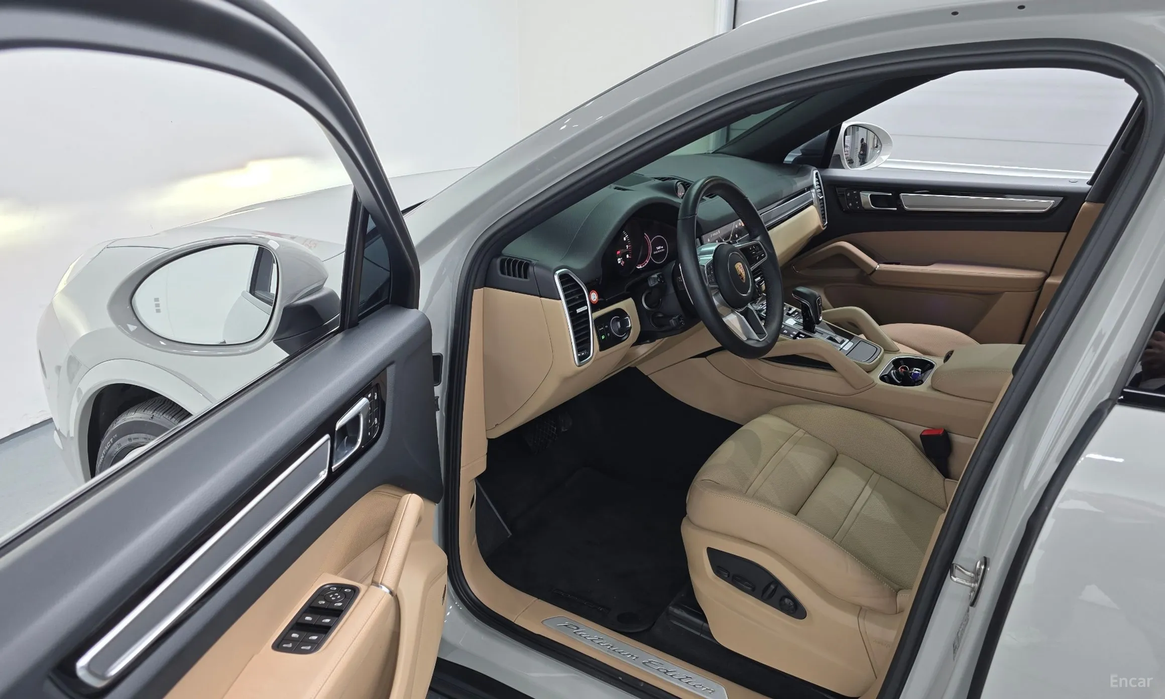 Porsche Cayenne (PO536) превью 11