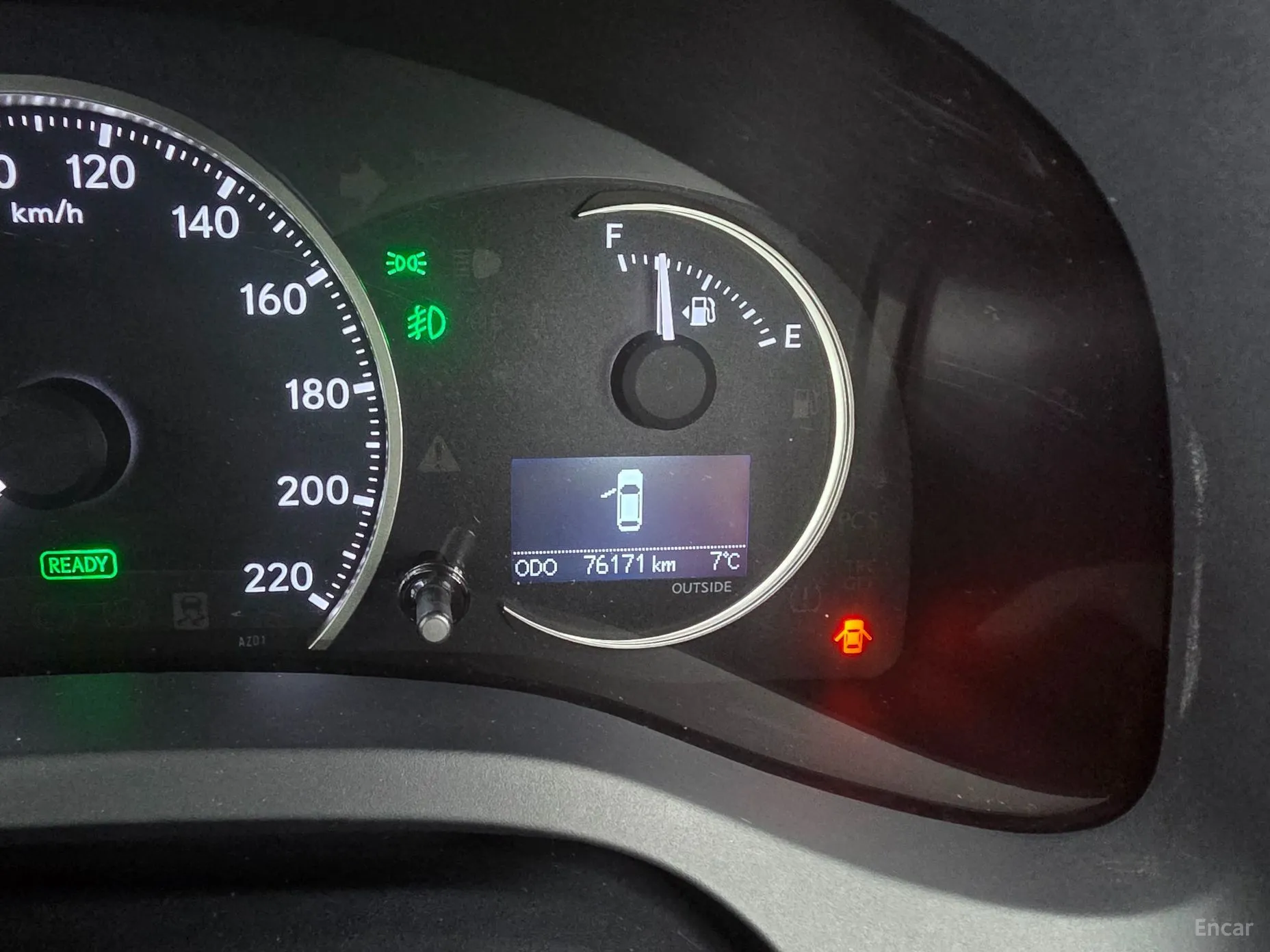 Lexus CT200h превью 7
