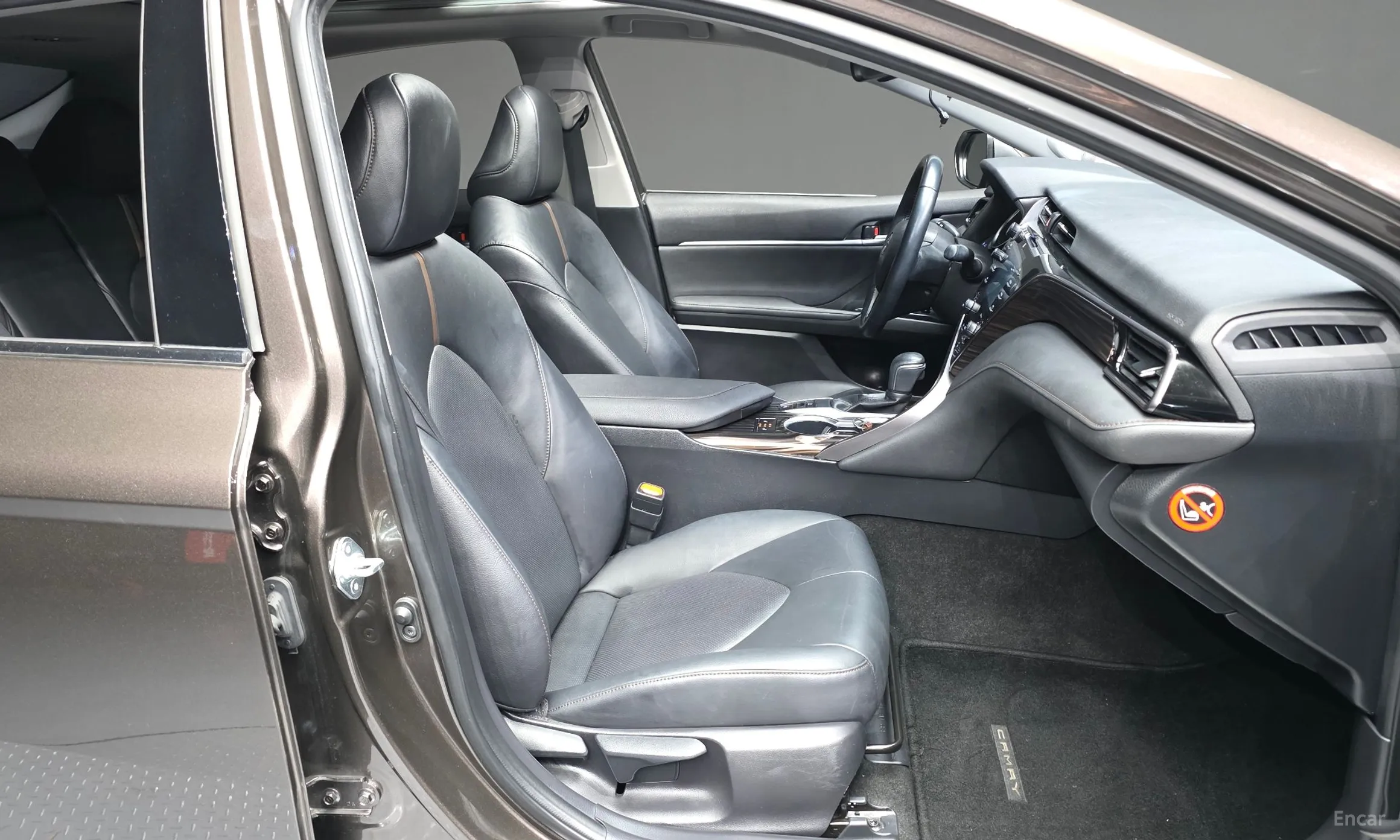 Toyota Camry (XV70) превью 11