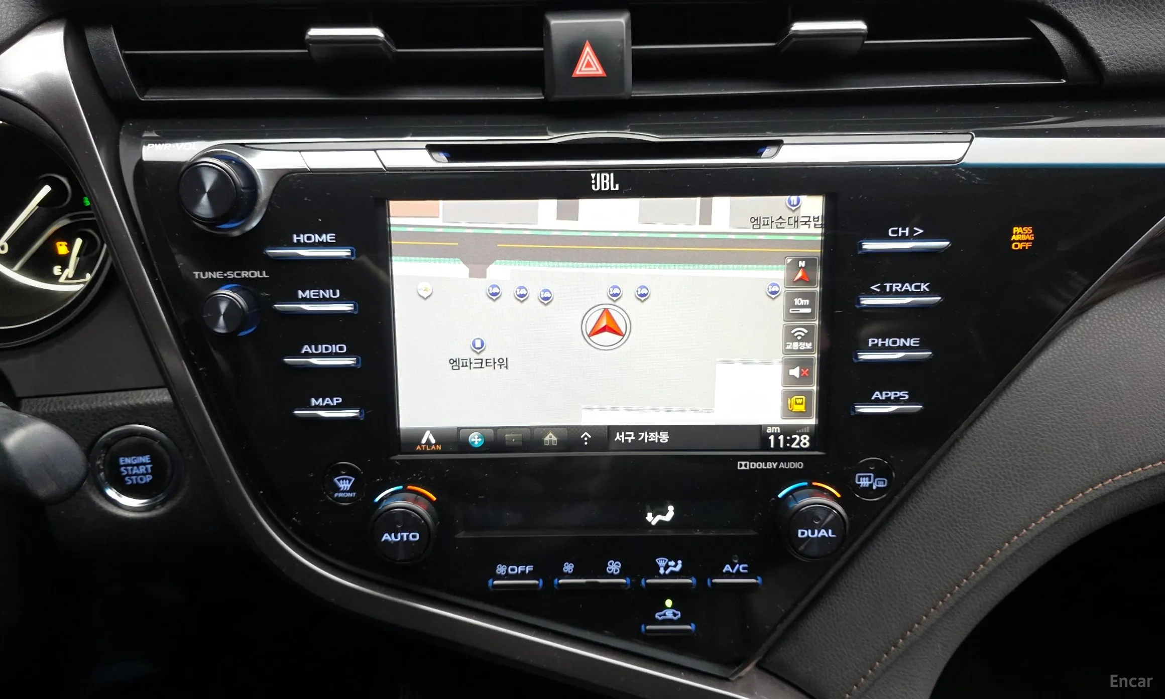 Toyota Camry (XV70) превью 14