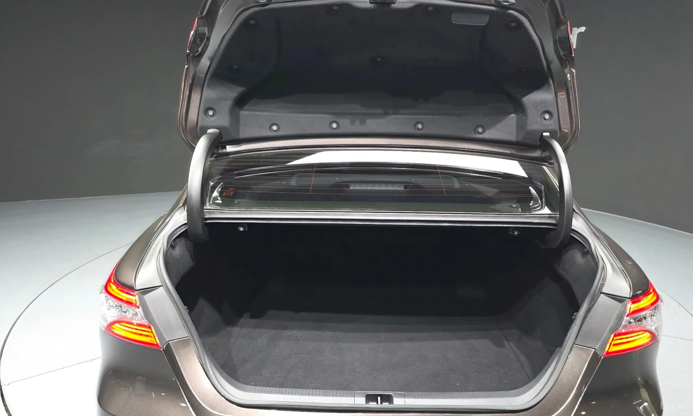 Toyota Camry (XV70) превью 20