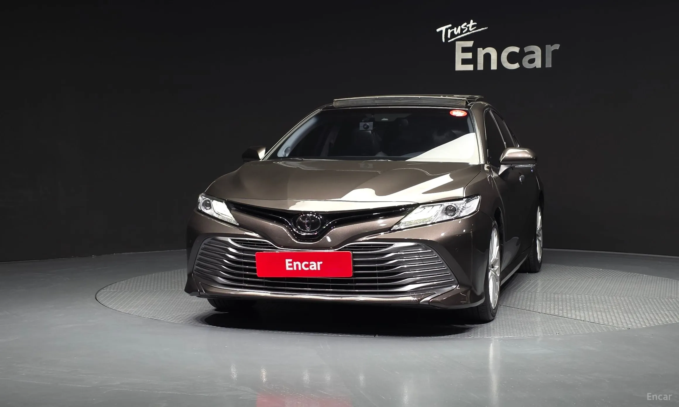 Toyota Camry (XV70) превью 3