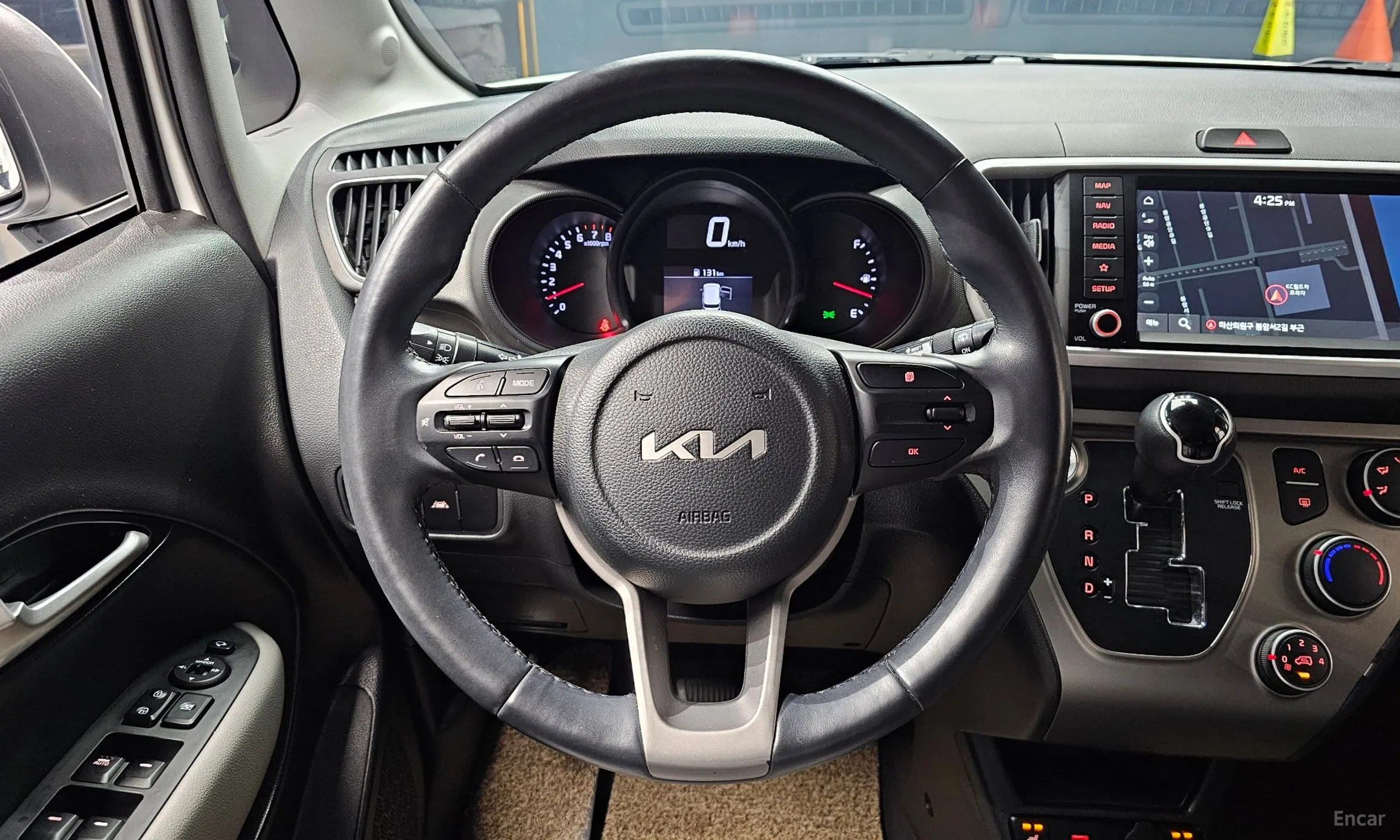 Kia Ray превью 13