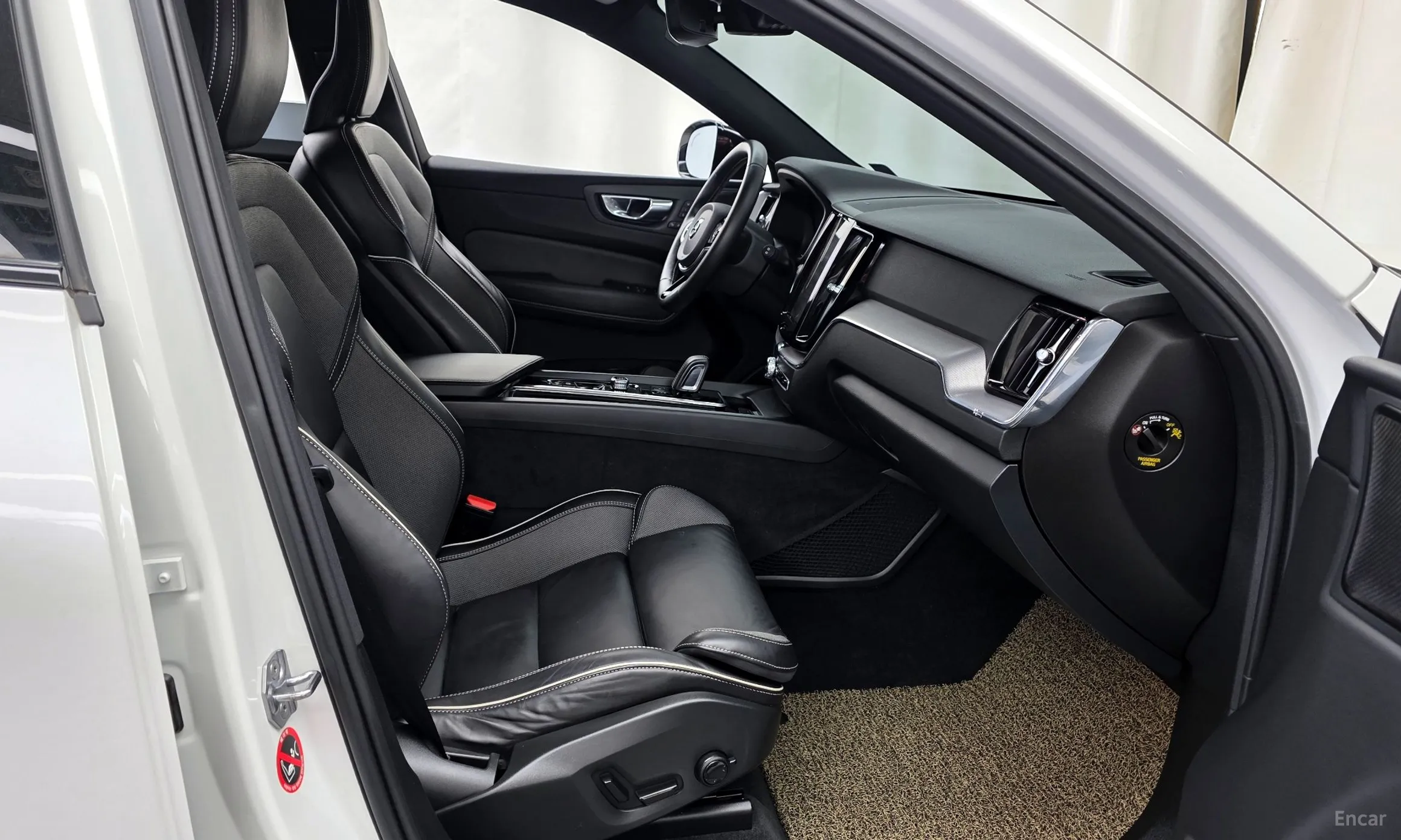 Volvo XC60 Gen 2 превью 11