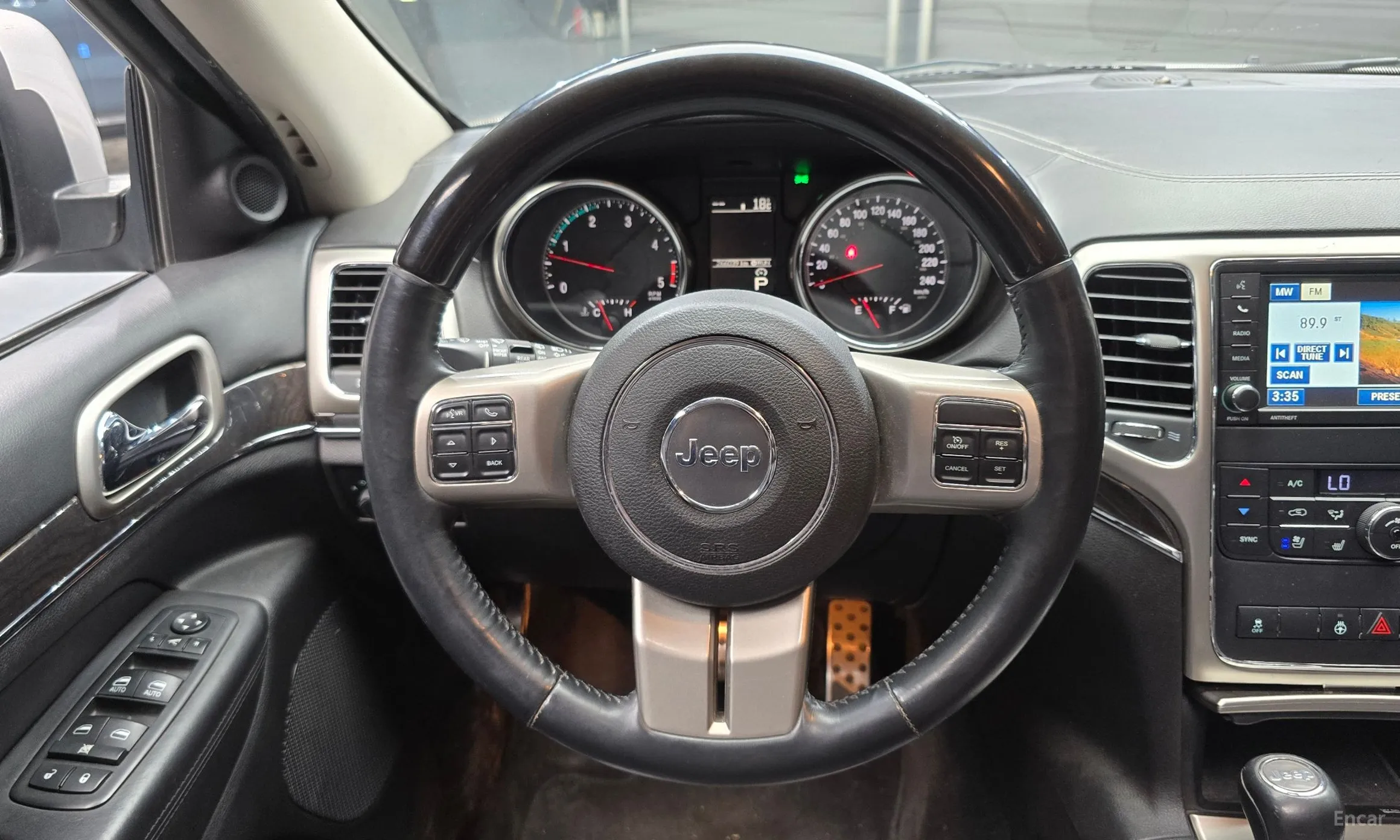 Jeep Grand Cherokee превью 14
