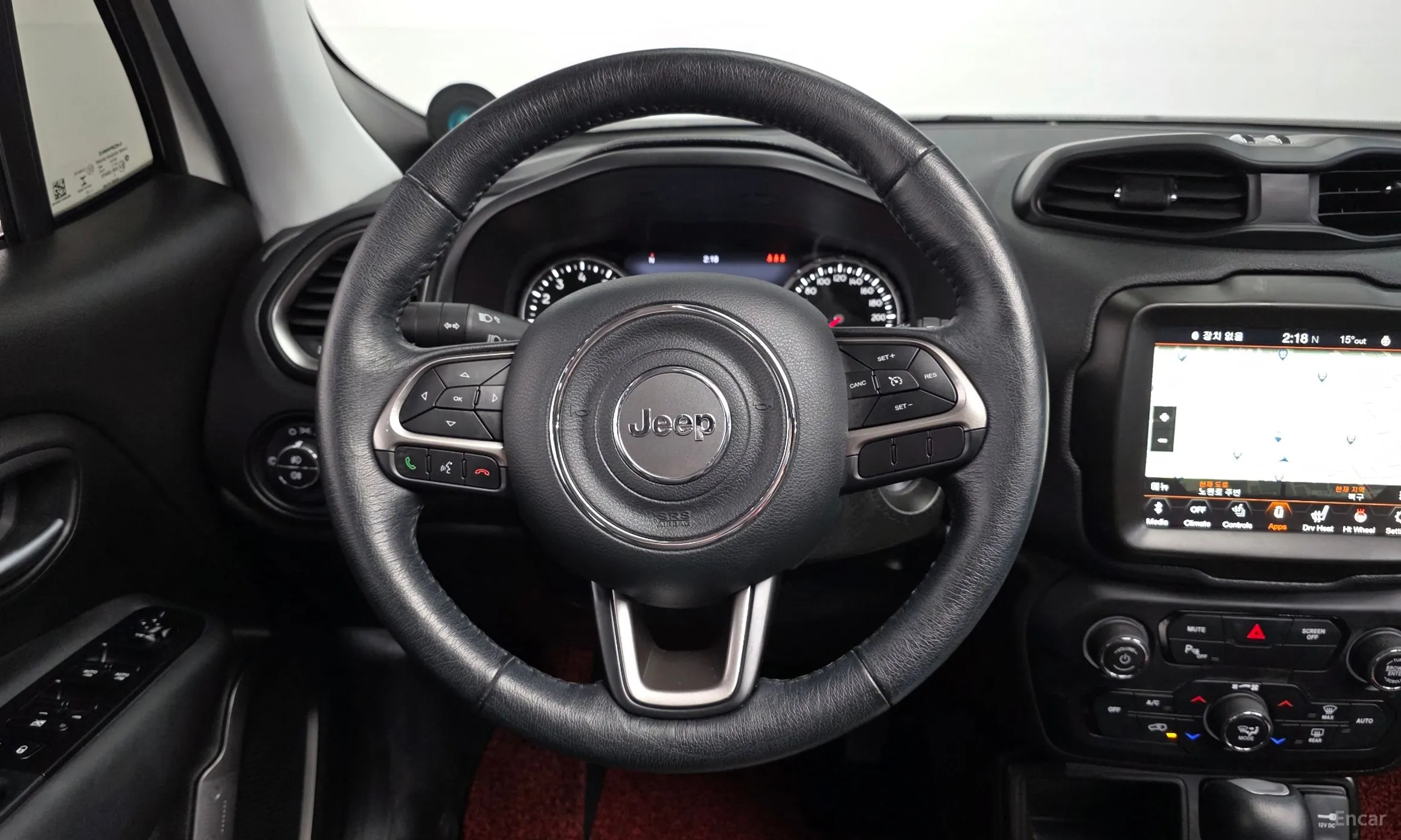 Jeep Renegade превью 17