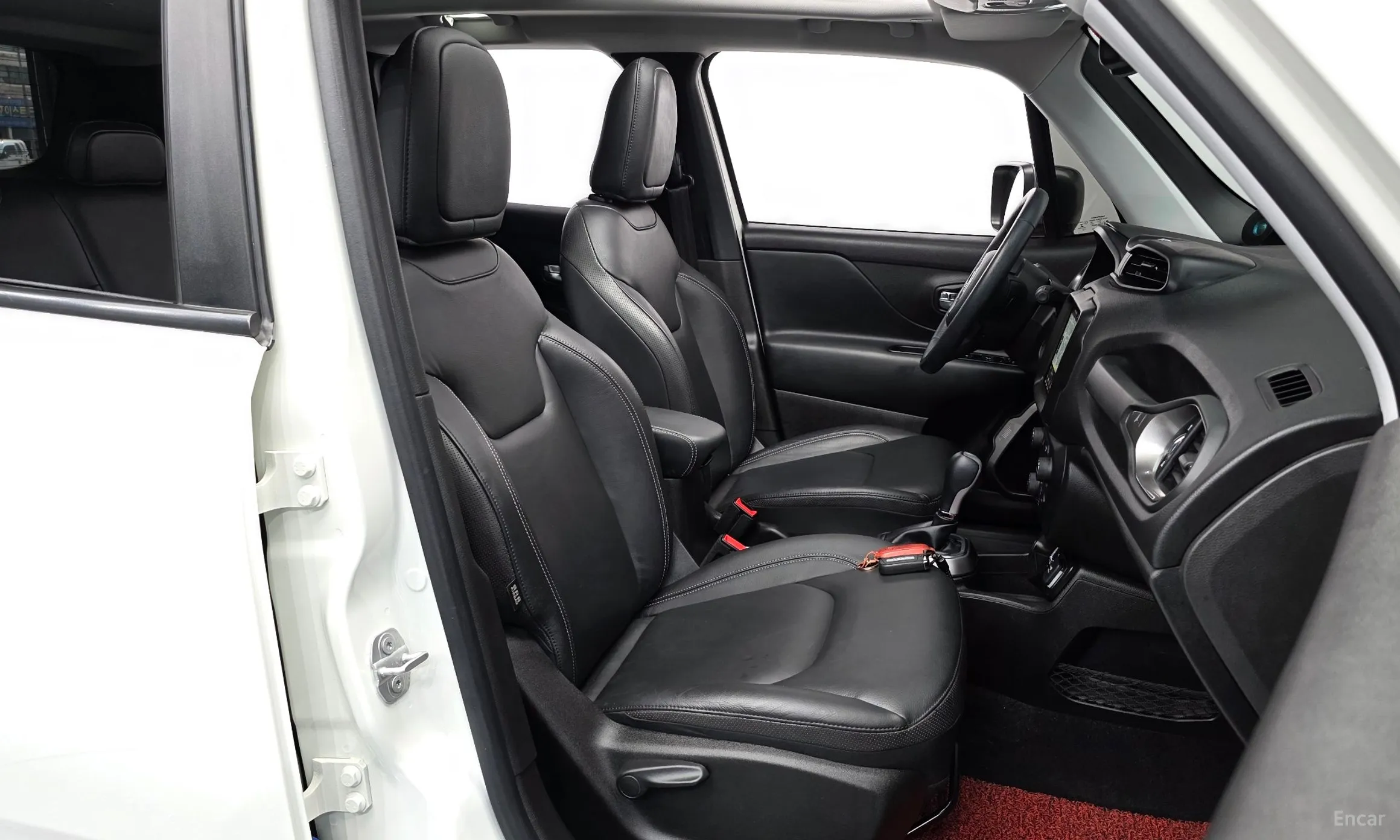 Jeep Renegade превью 9