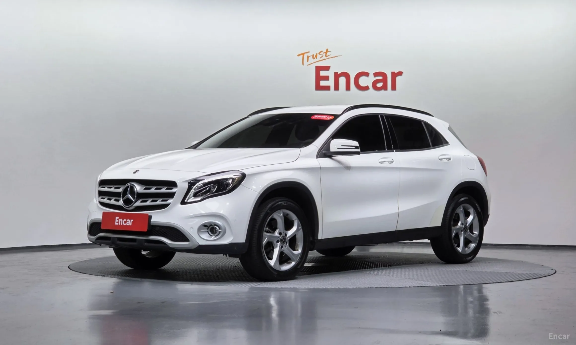 Mercedes Benz GLA-Class X156