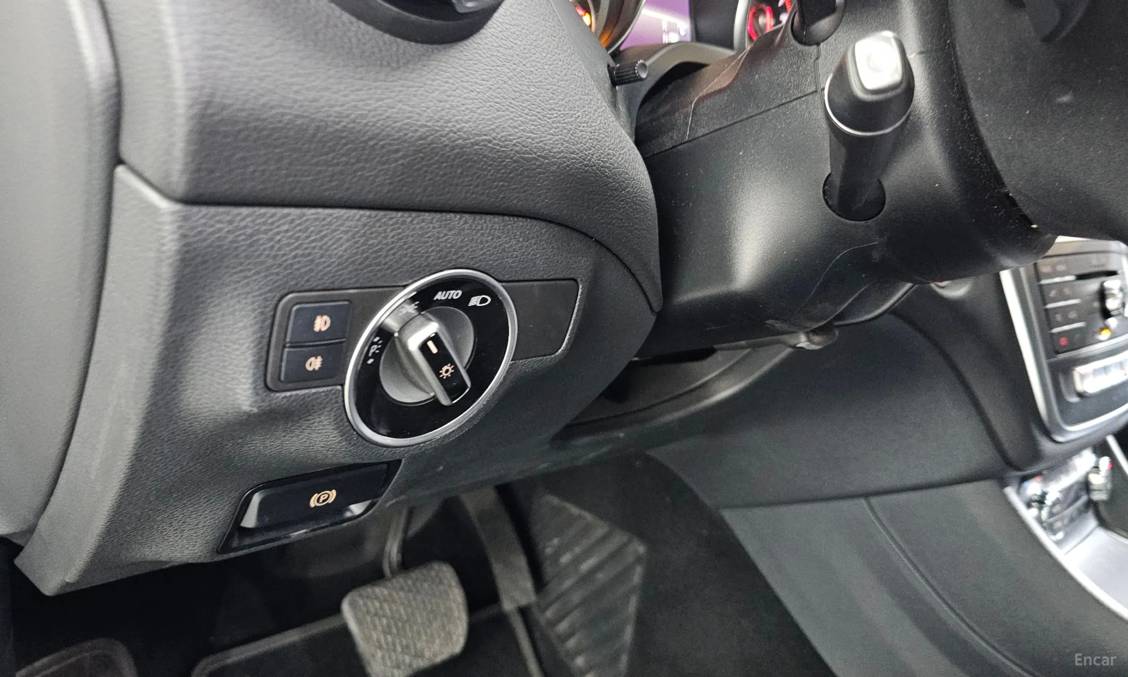 Mercedes Benz GLA-Class X156 превью 14