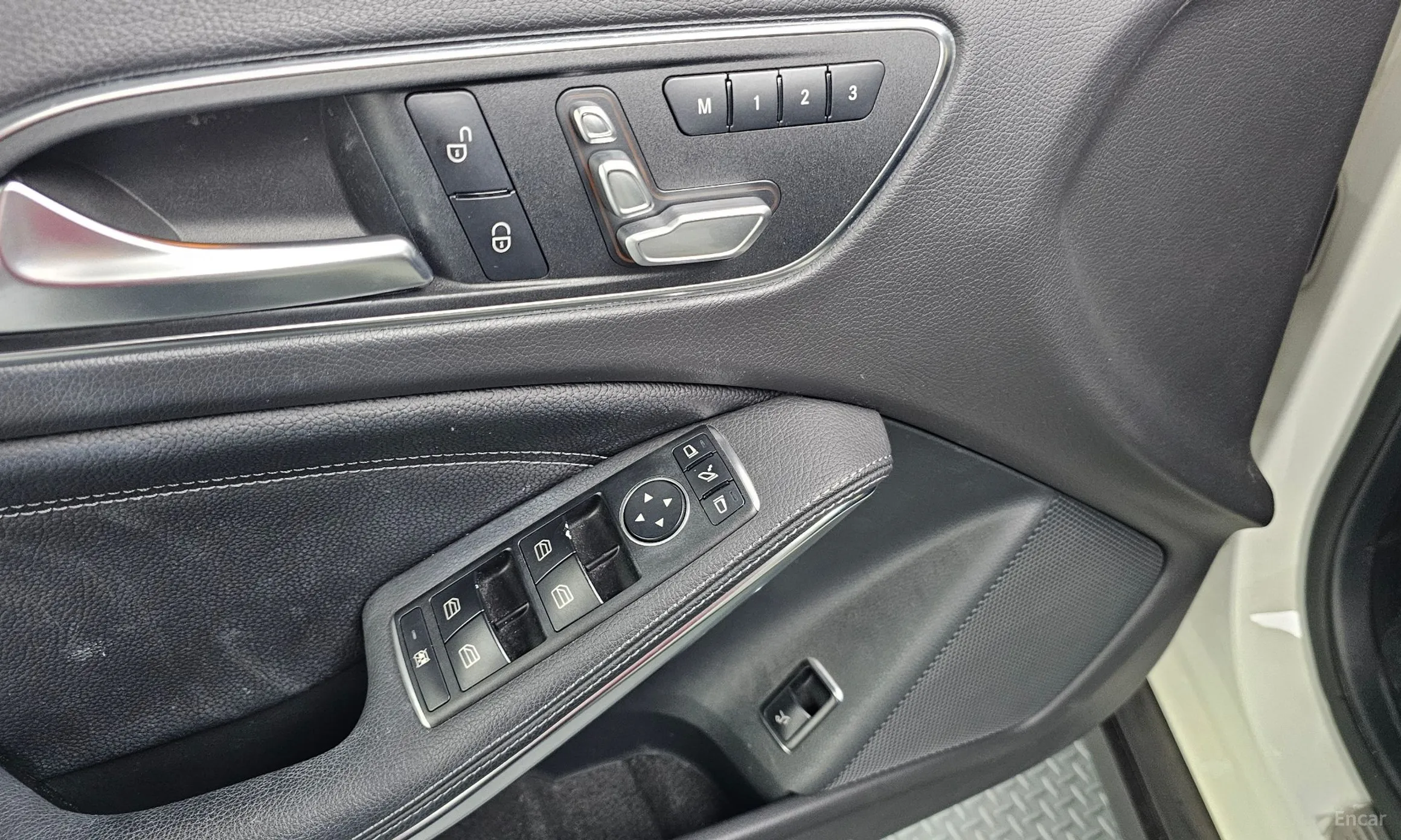 Mercedes Benz GLA-Class X156 превью 15