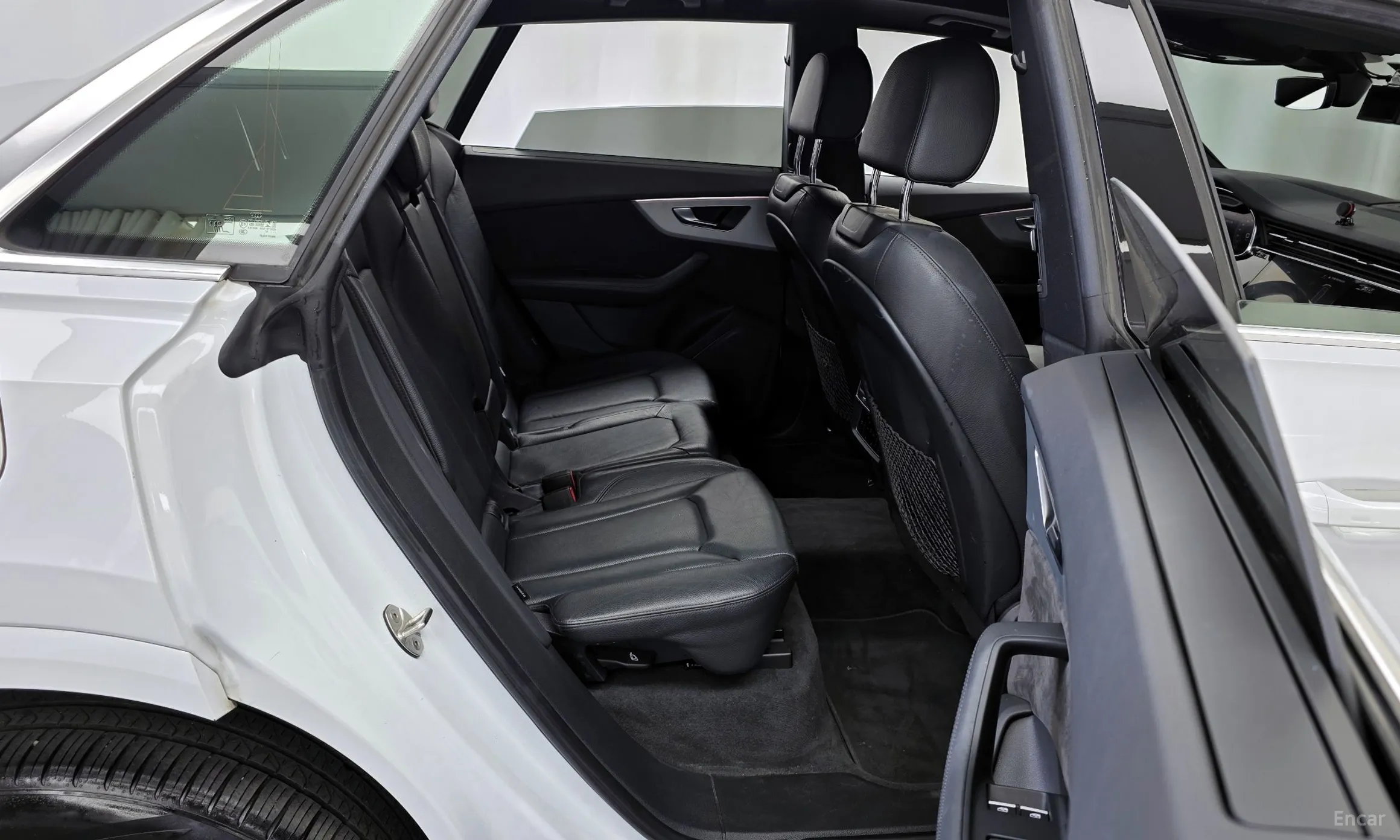Audi Q8 (4M) превью 12