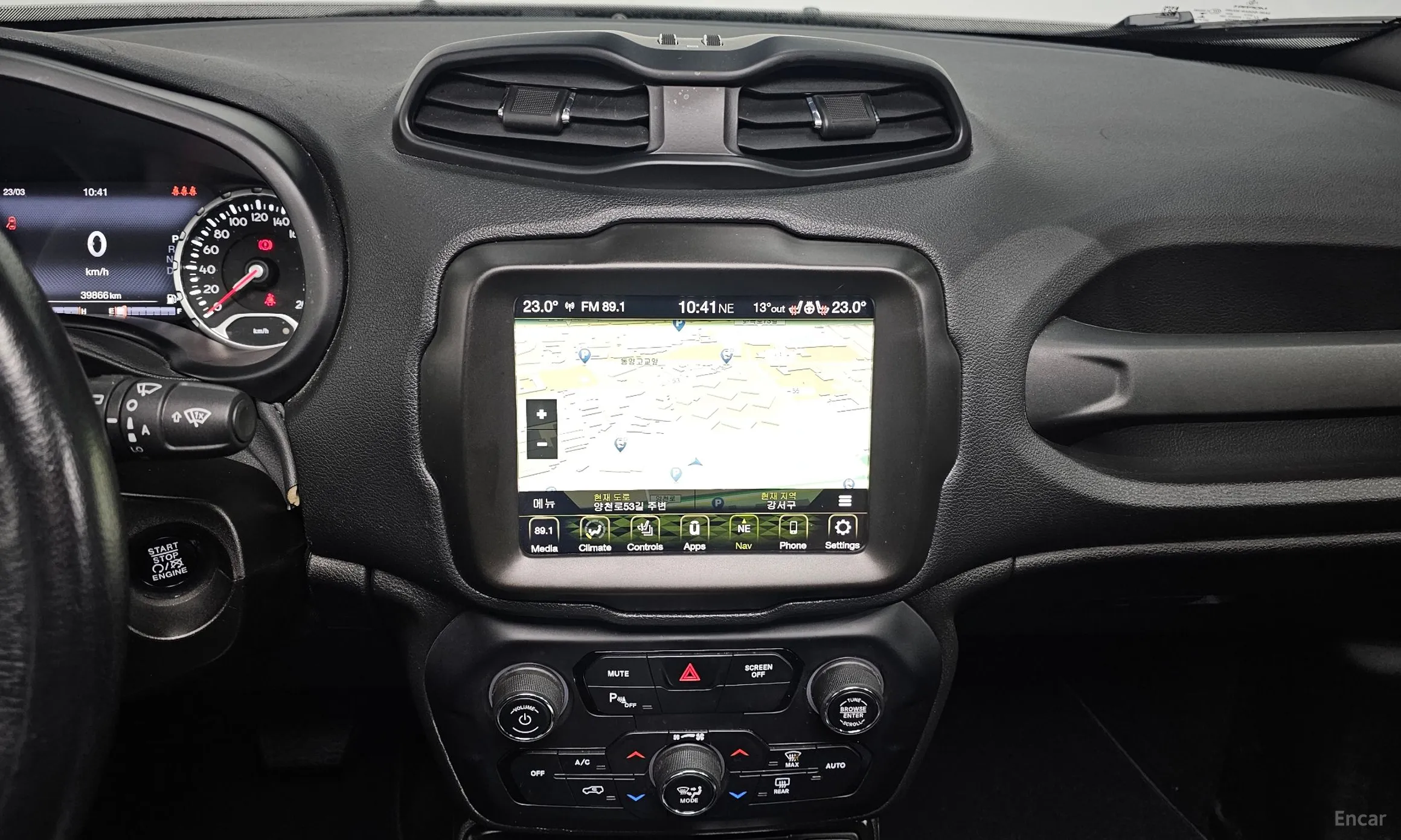 Jeep Renegade превью 14