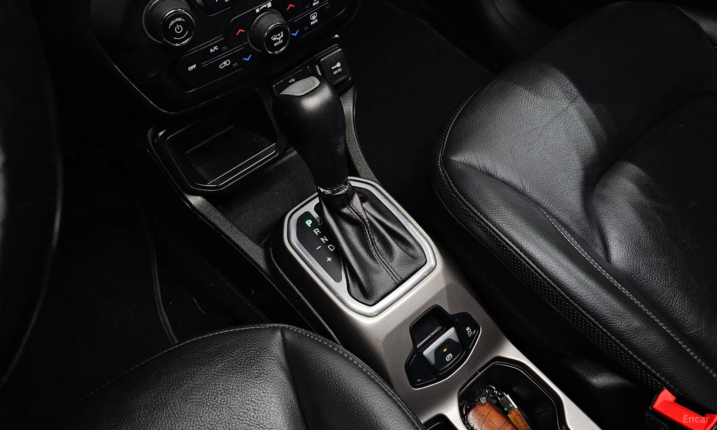Jeep Renegade превью 9
