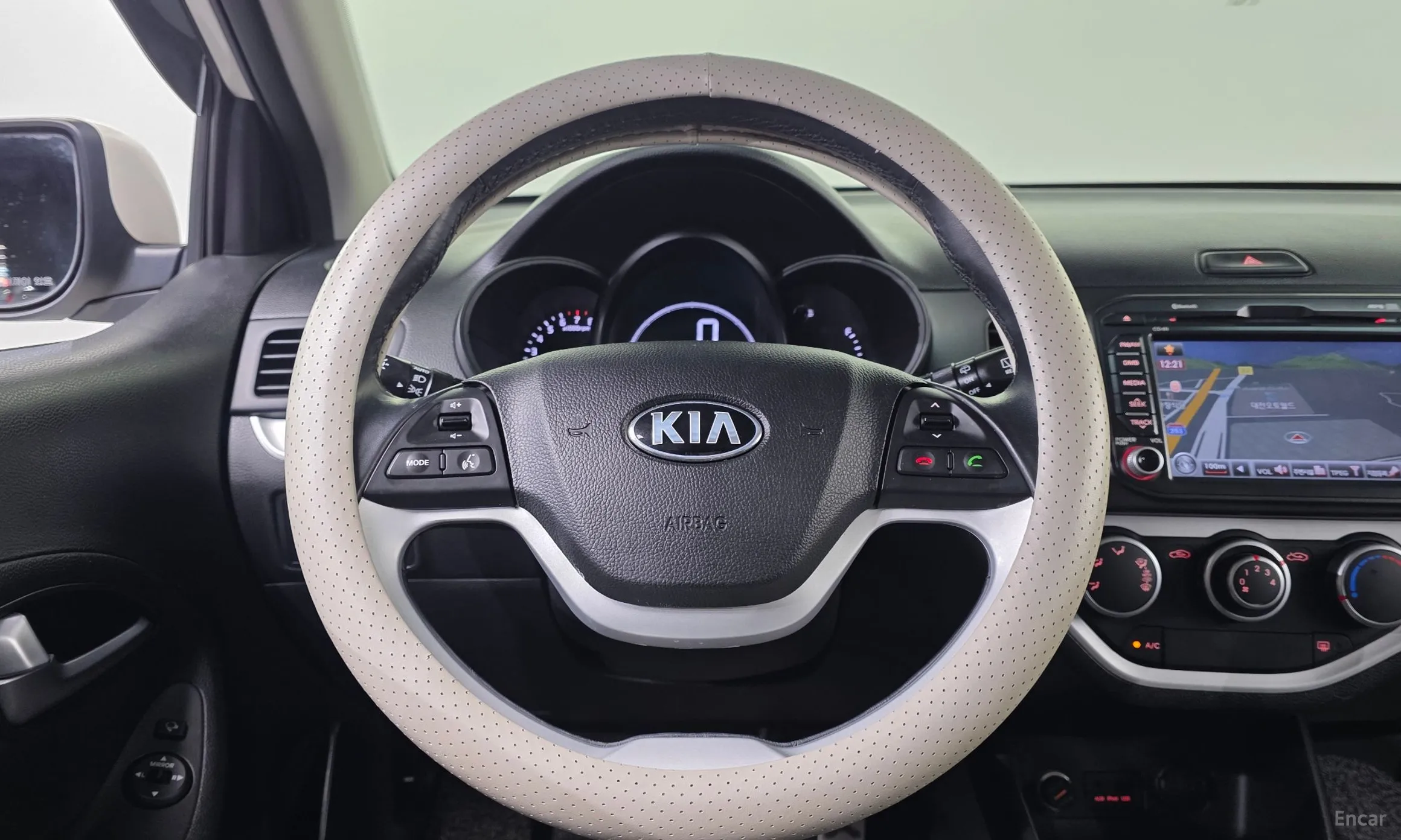 Kia morning превью 16