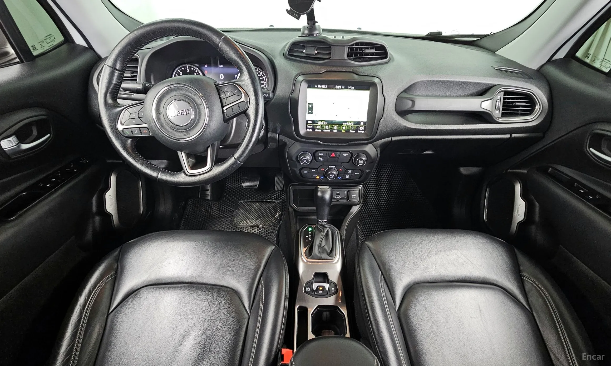 Jeep Renegade превью 7