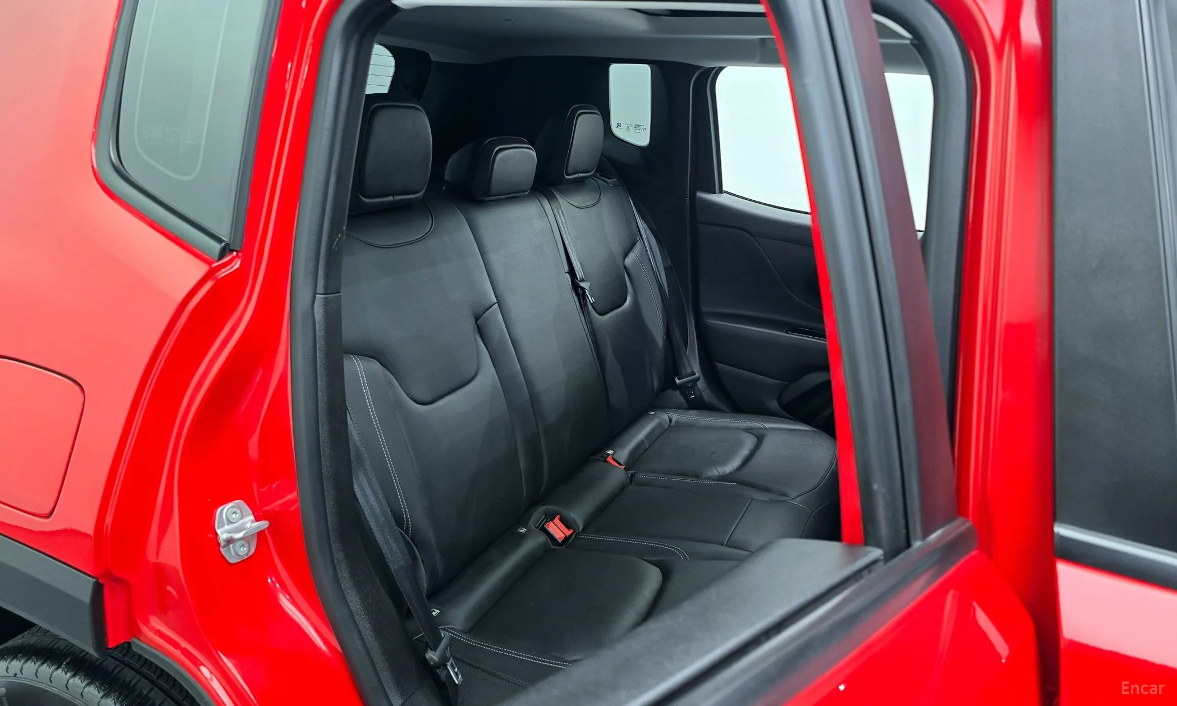 Jeep Renegade превью 12